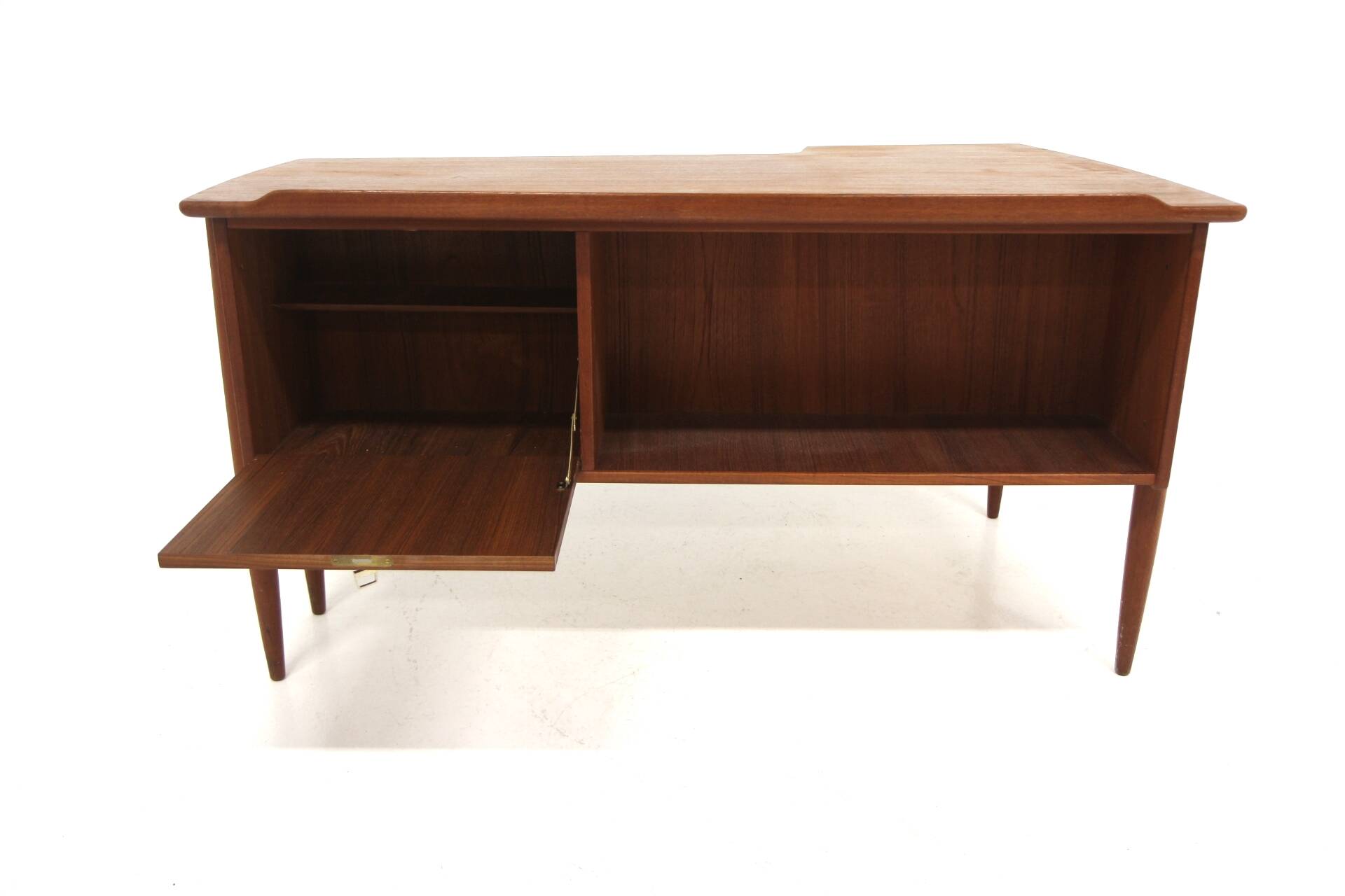 Scandinavian teak desk "A10", Göran Strand, Lelångs Möbelfabrik, Sweden, 1950
