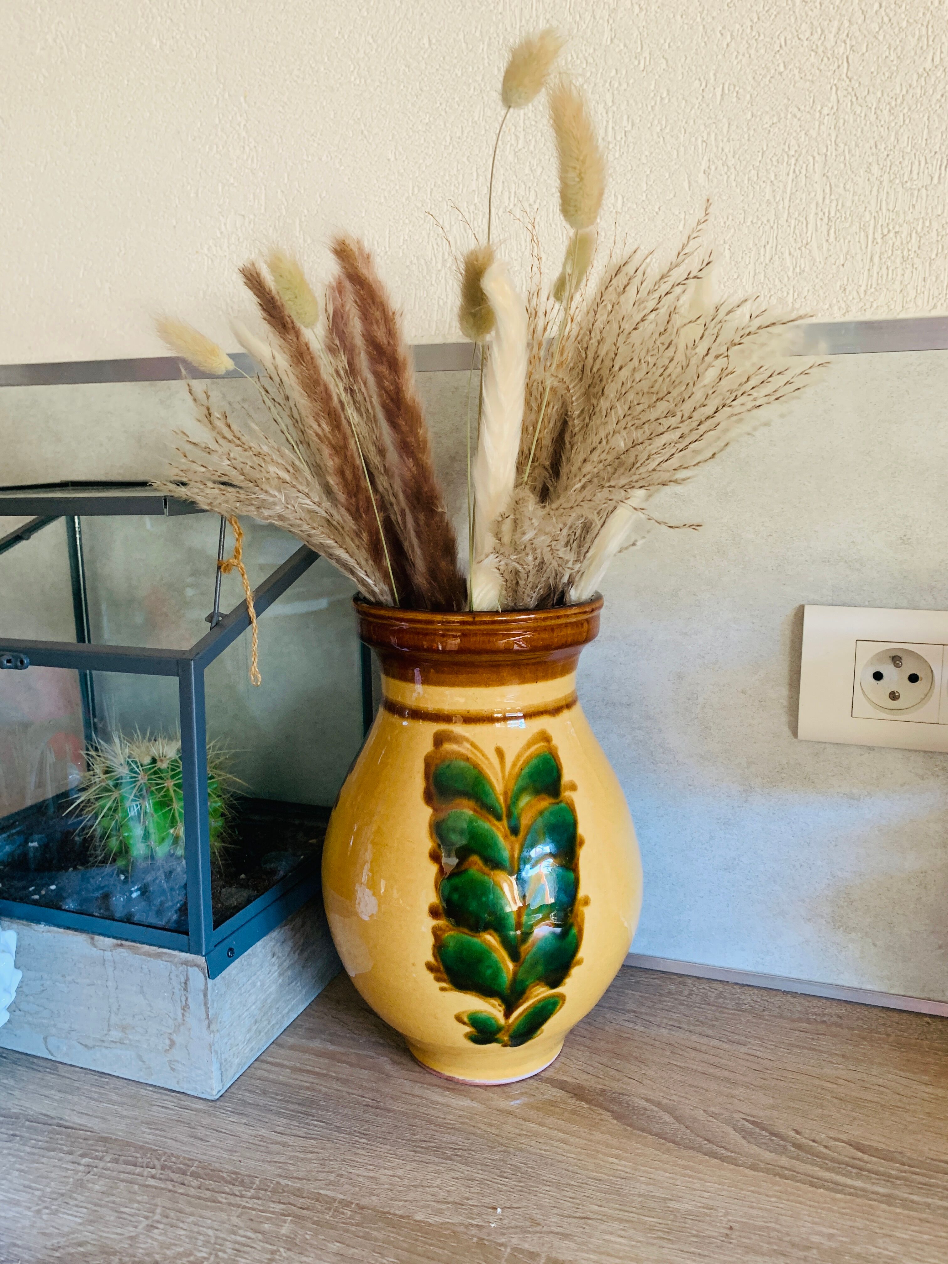 Savoyard vase in glazed ceramic