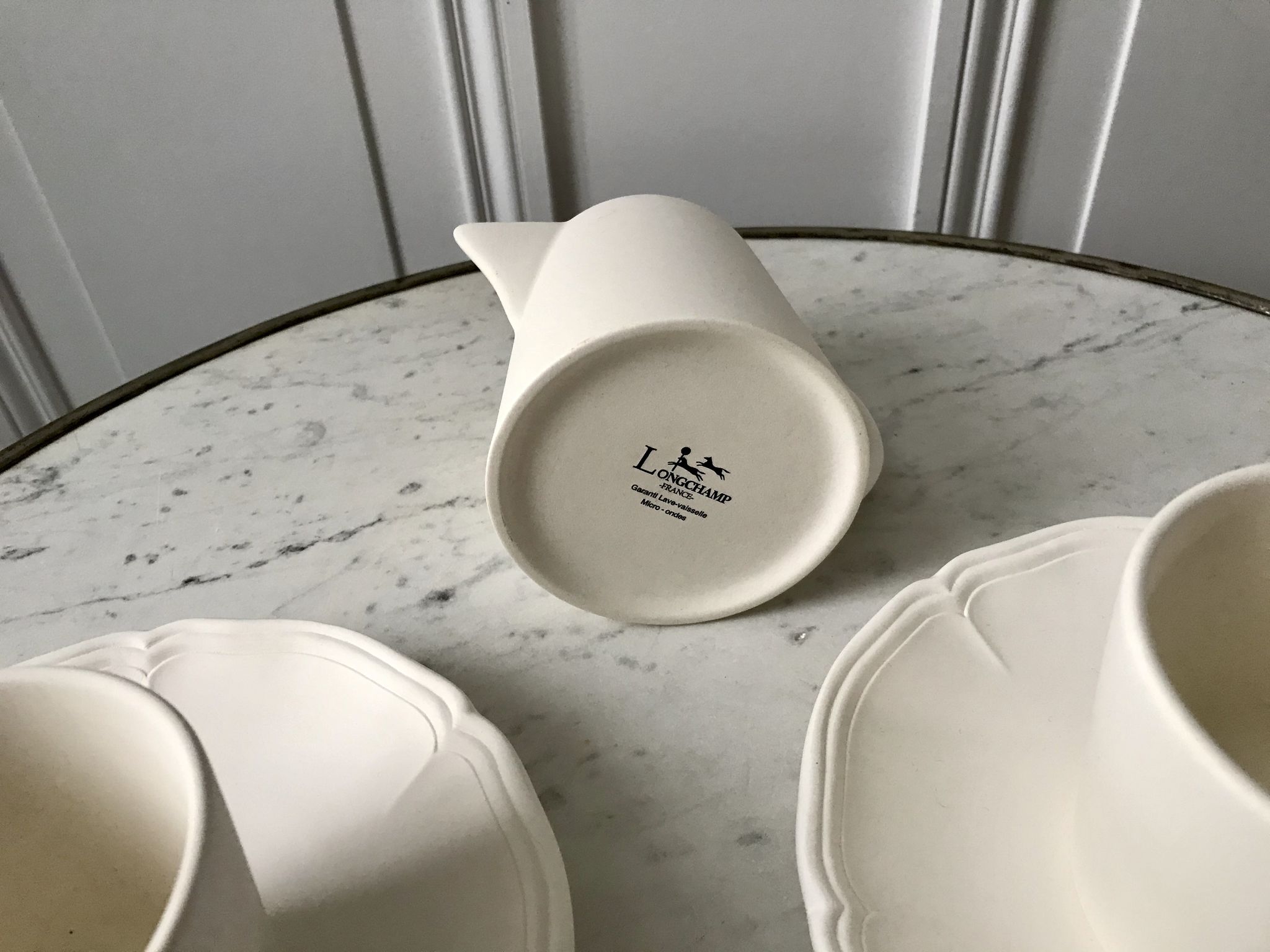 Duo de tasses à café et un sucrier longchamp en biscuit années 80