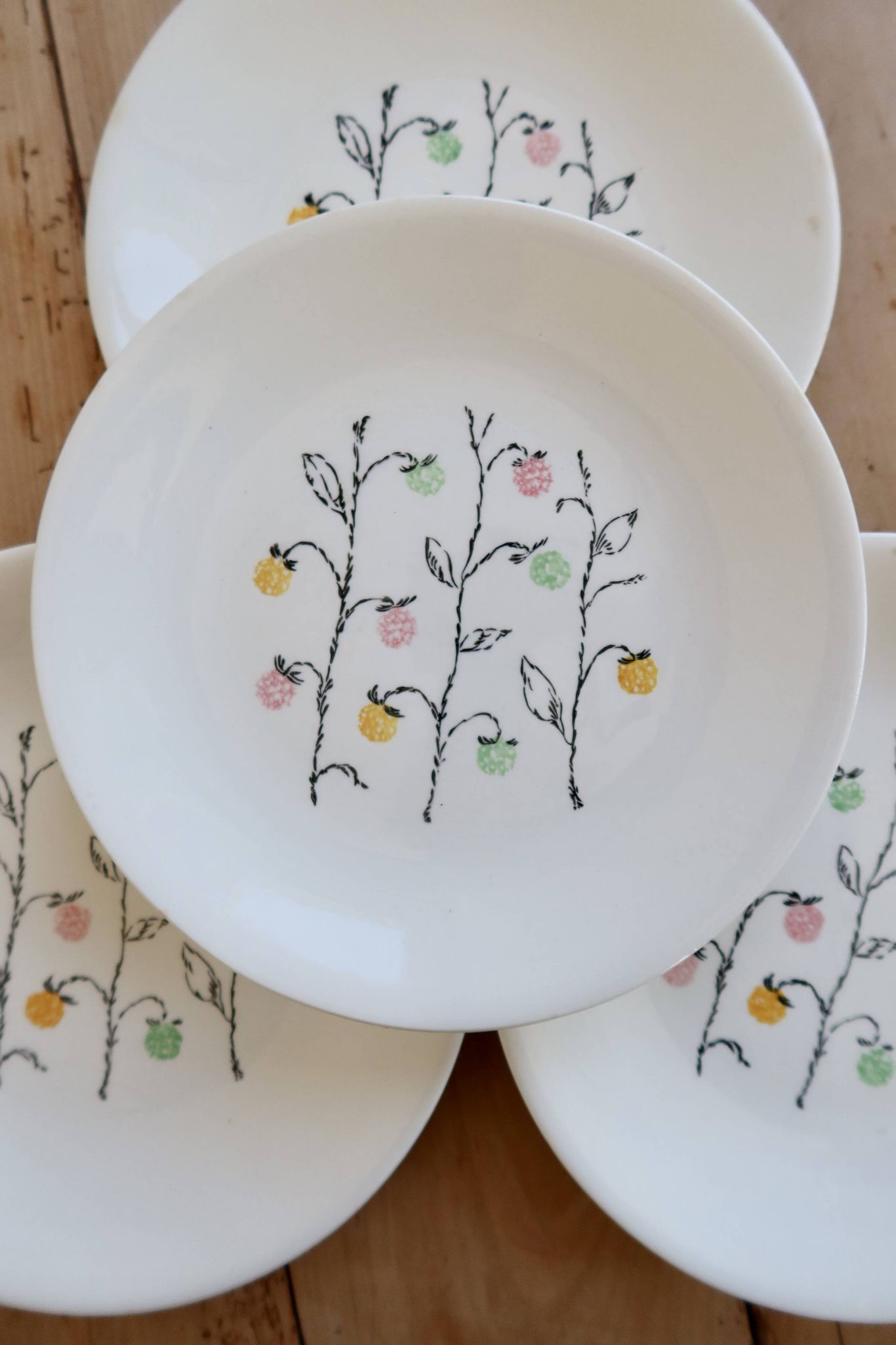 4 assiettes plates vintage faïence de Gien modèle Marie-Claire