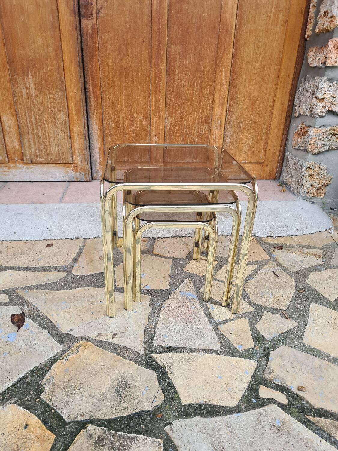 Vintage nesting coffee table