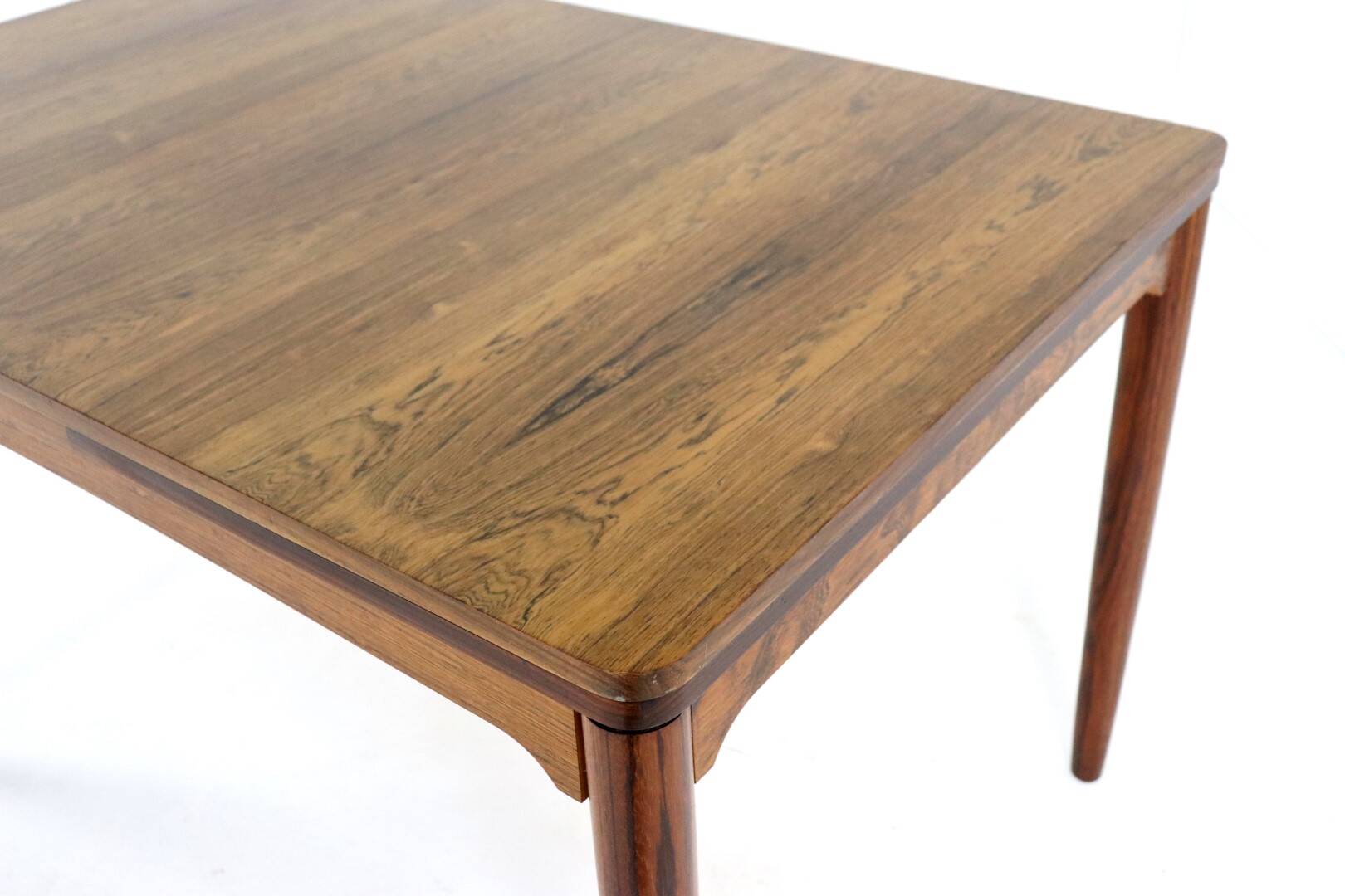 Extendable rectangular dining table in rosewood 'Emmedingen'