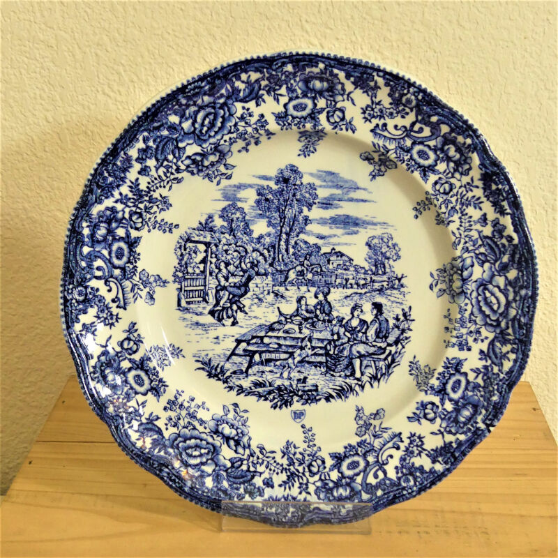 Five English porcelain style table plates