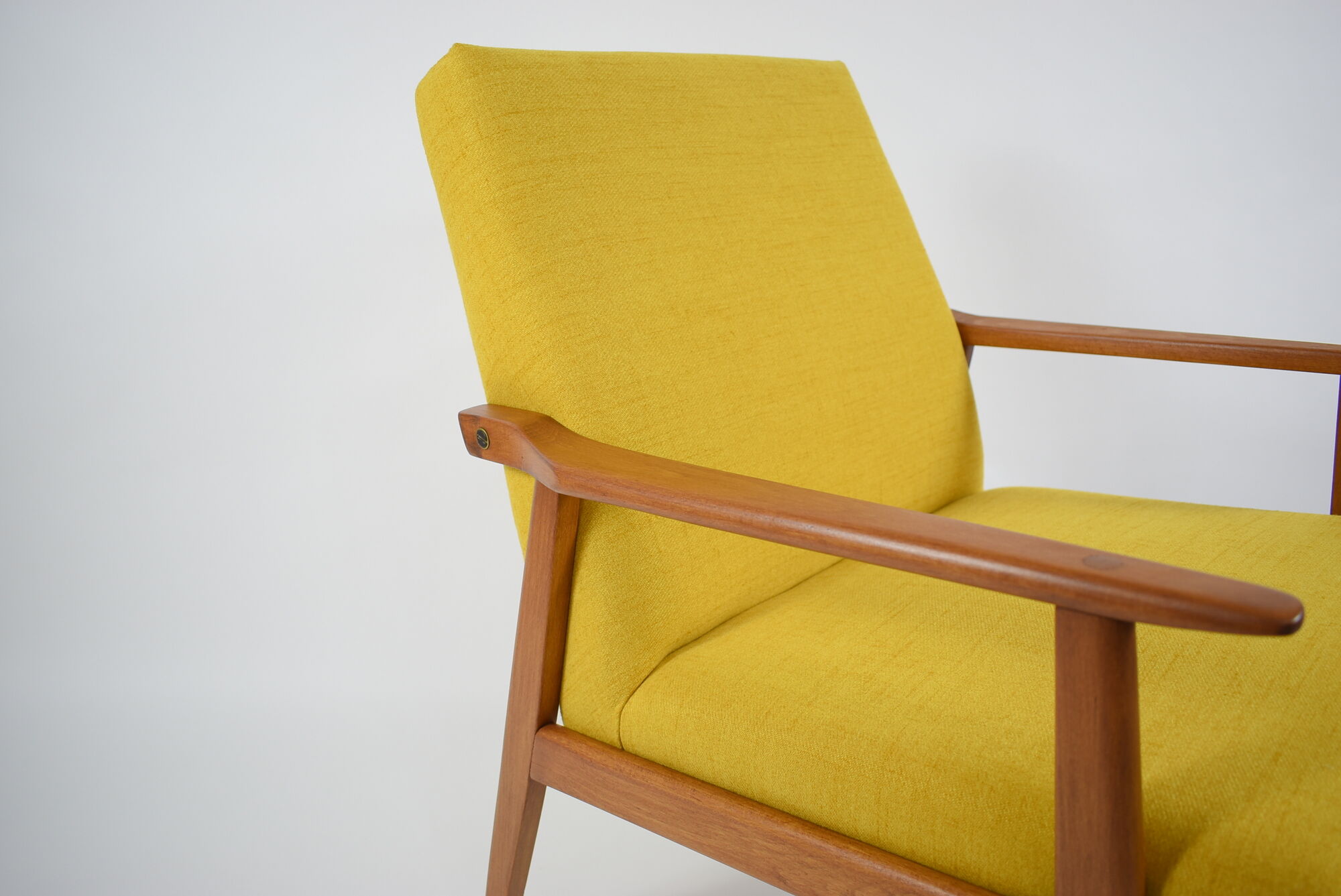Vintage armchair "snieżnik", fully restored, yellow, 1960s