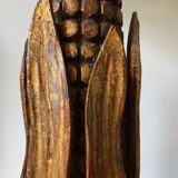 Golden-footed lamp in the shape of a mais