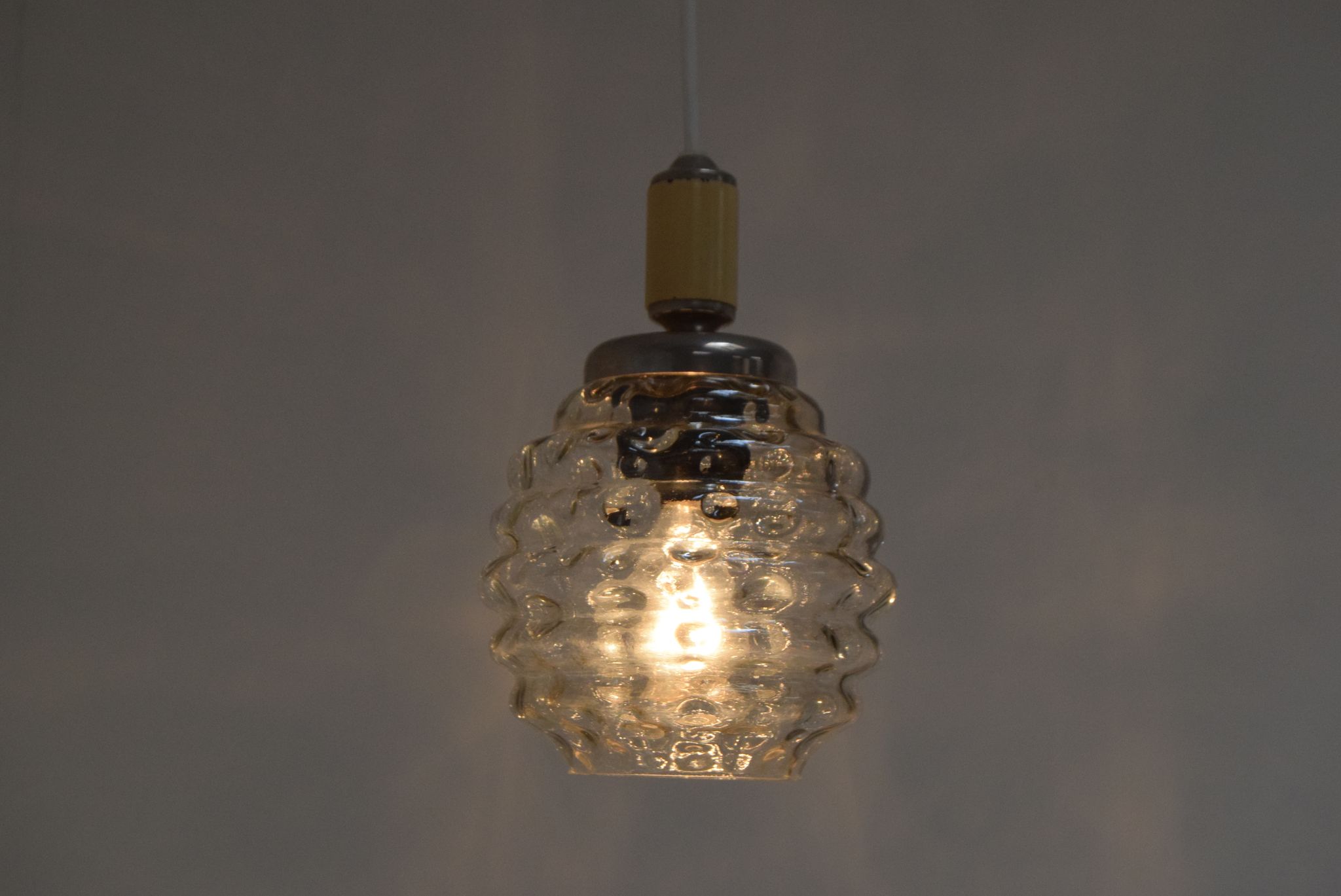 Pendentif en verre du milieu du siècle, années 1960.