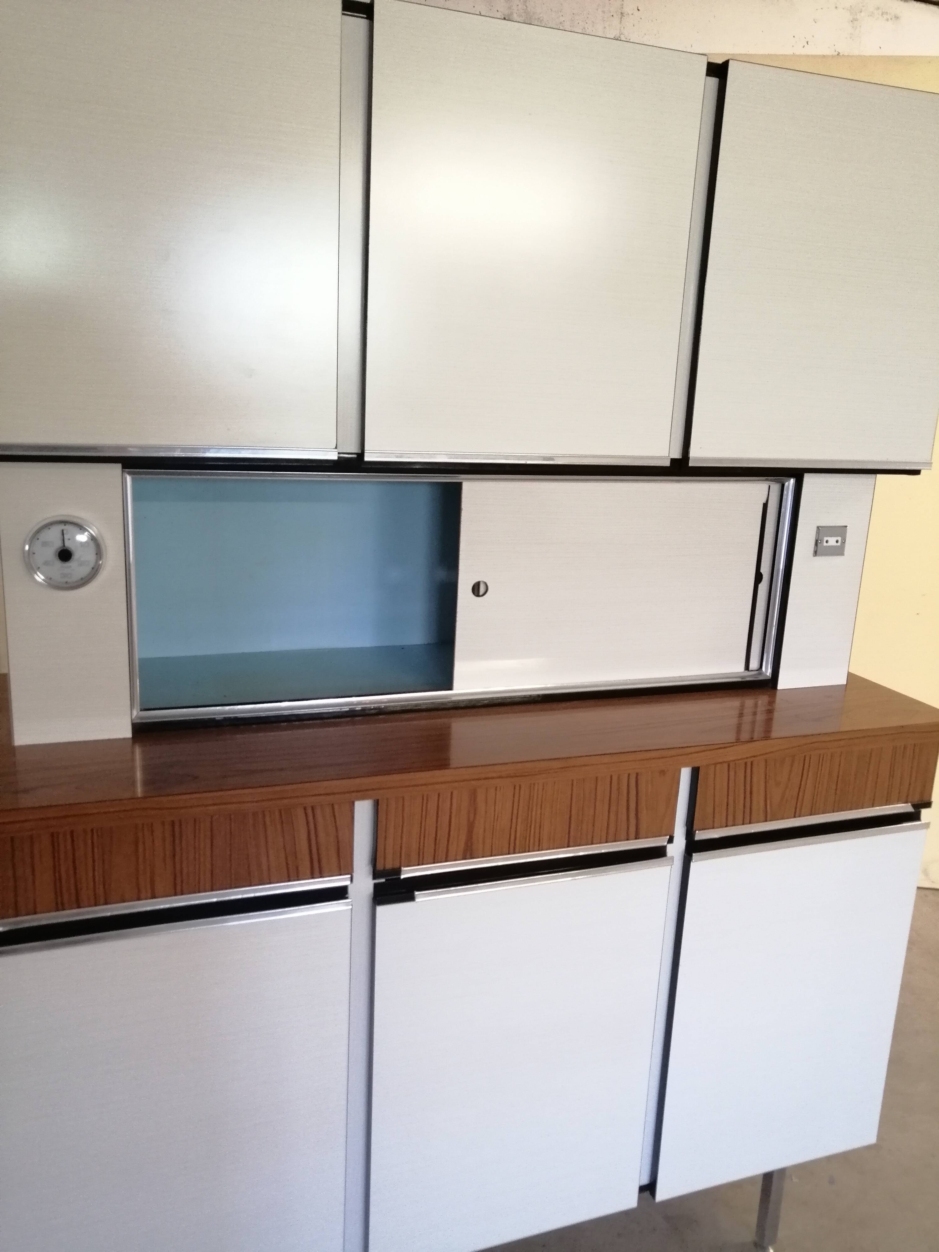 Kitchen buffet in formica