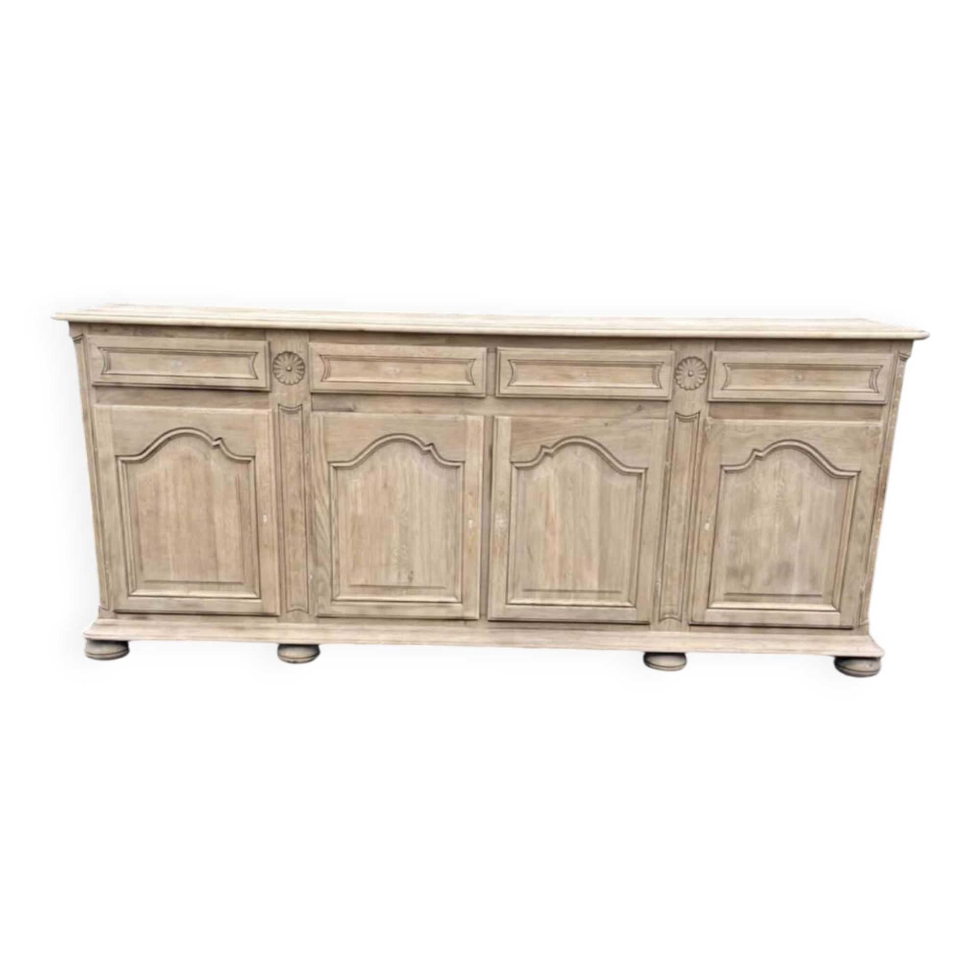 Bar / counter in raw wood