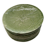 8 assiettes plates anciennes en barbotine
