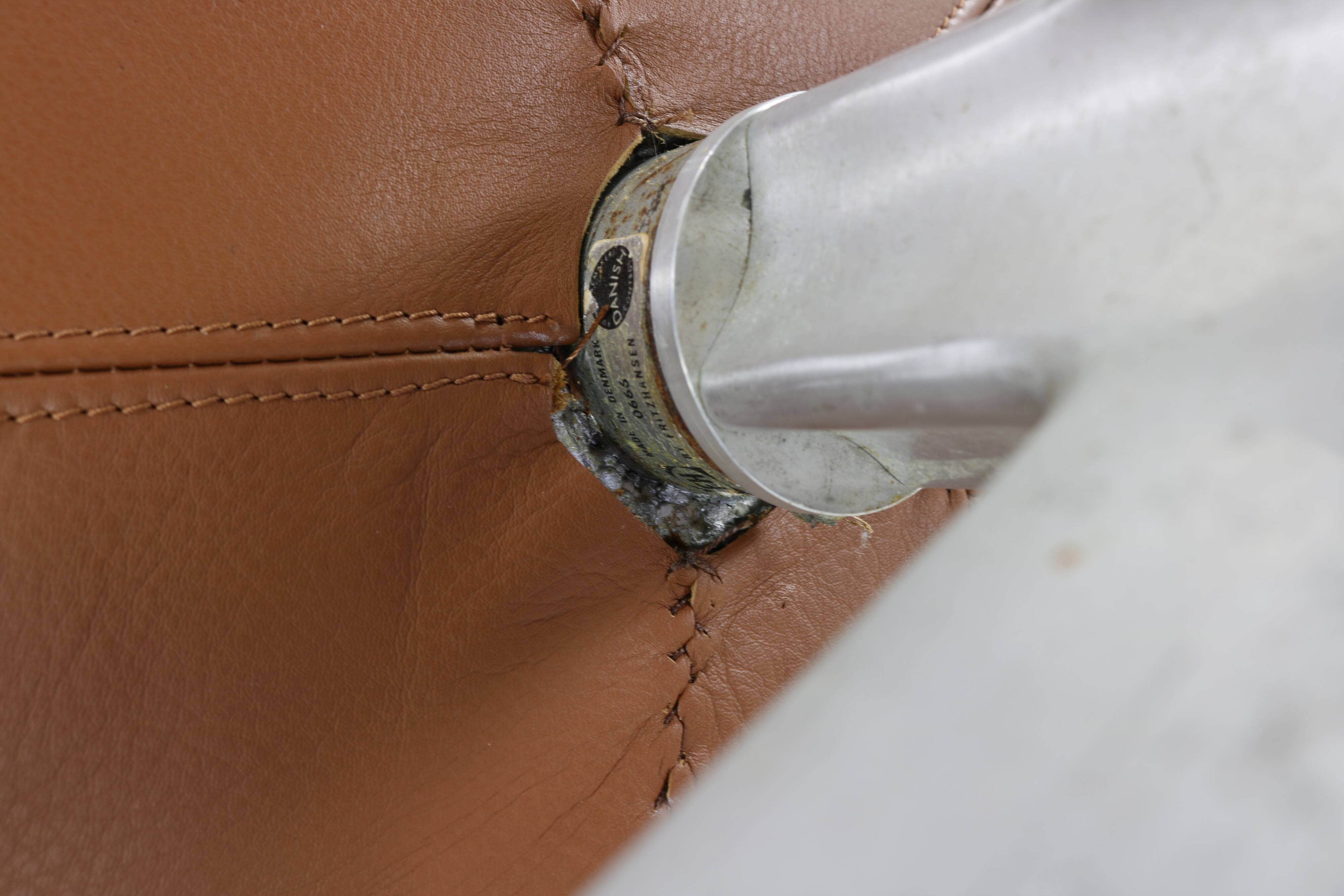 Arne Jacobsen Egg chair in cognac leather for Fritz Hansen