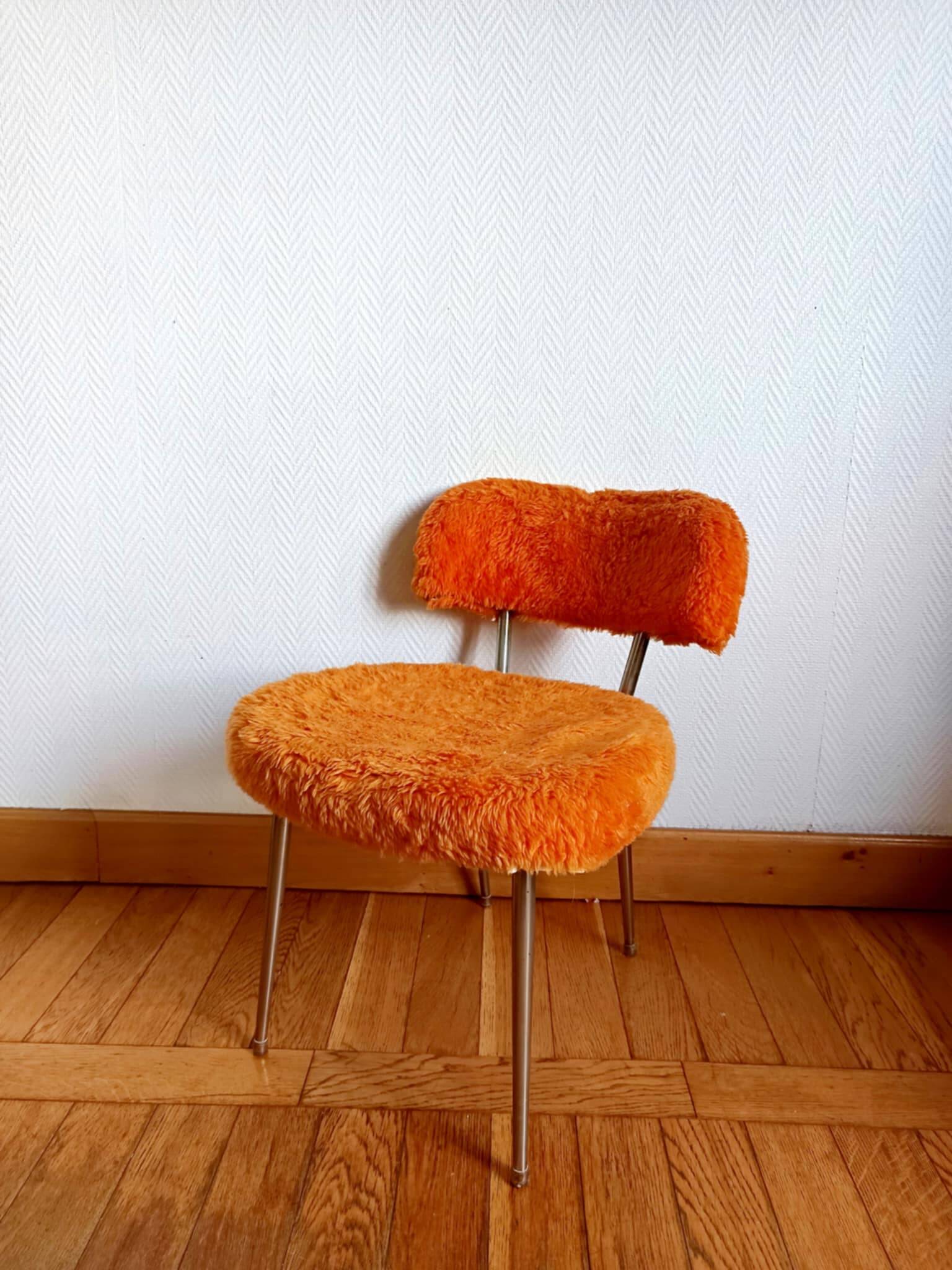Pelfran orange fluffy chair