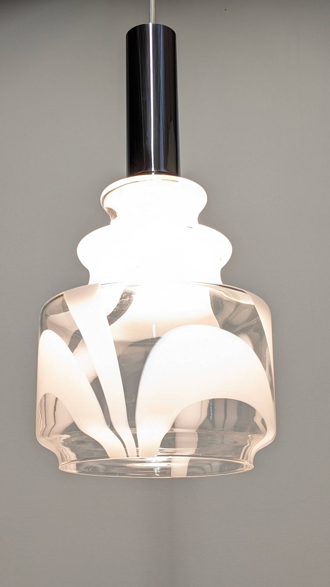Suspension en verre Murano marbré blanc, Italie vers 1970