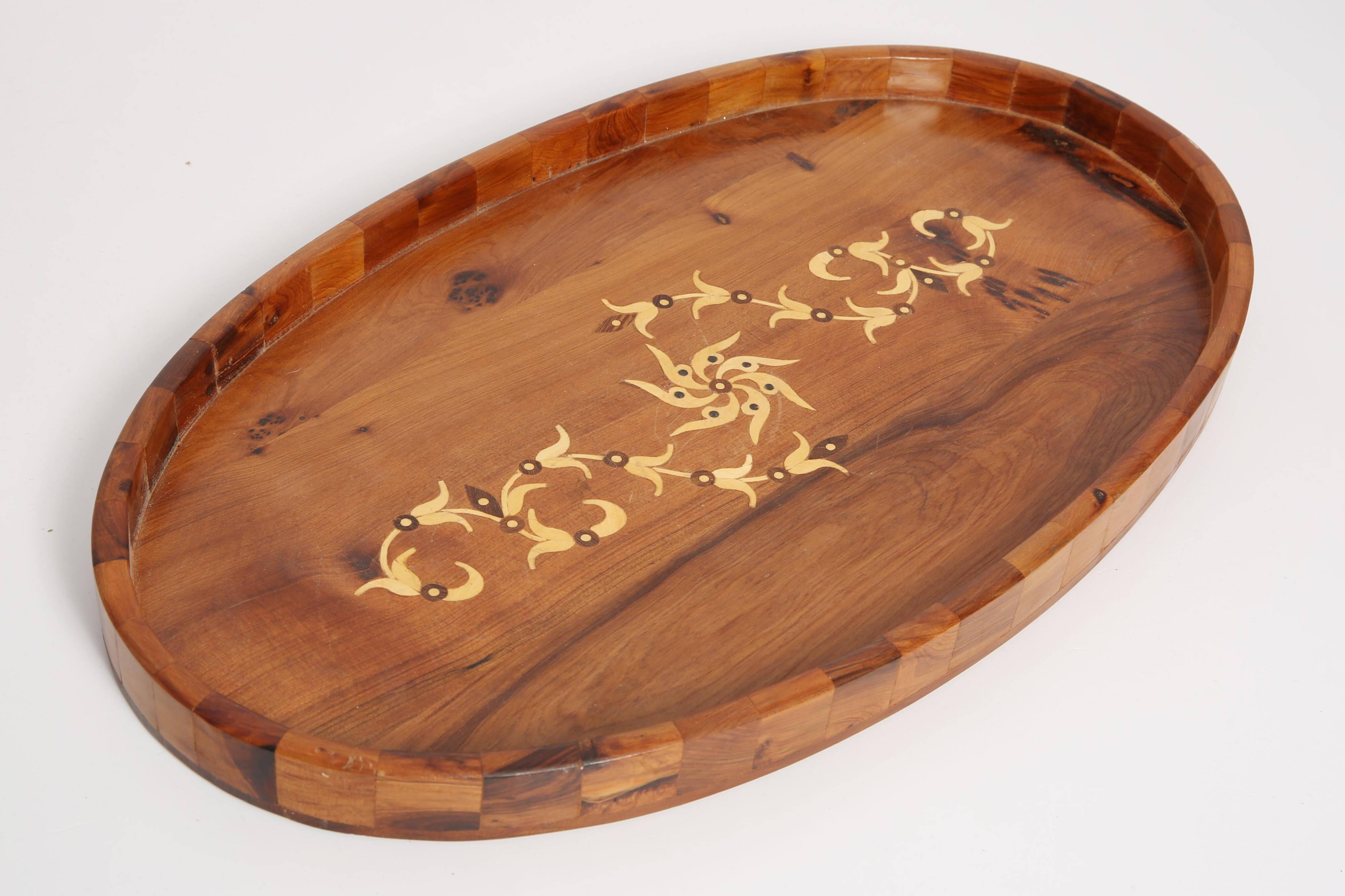 Decorative wooden plate mid-century with flowers, Italy, 1960s
