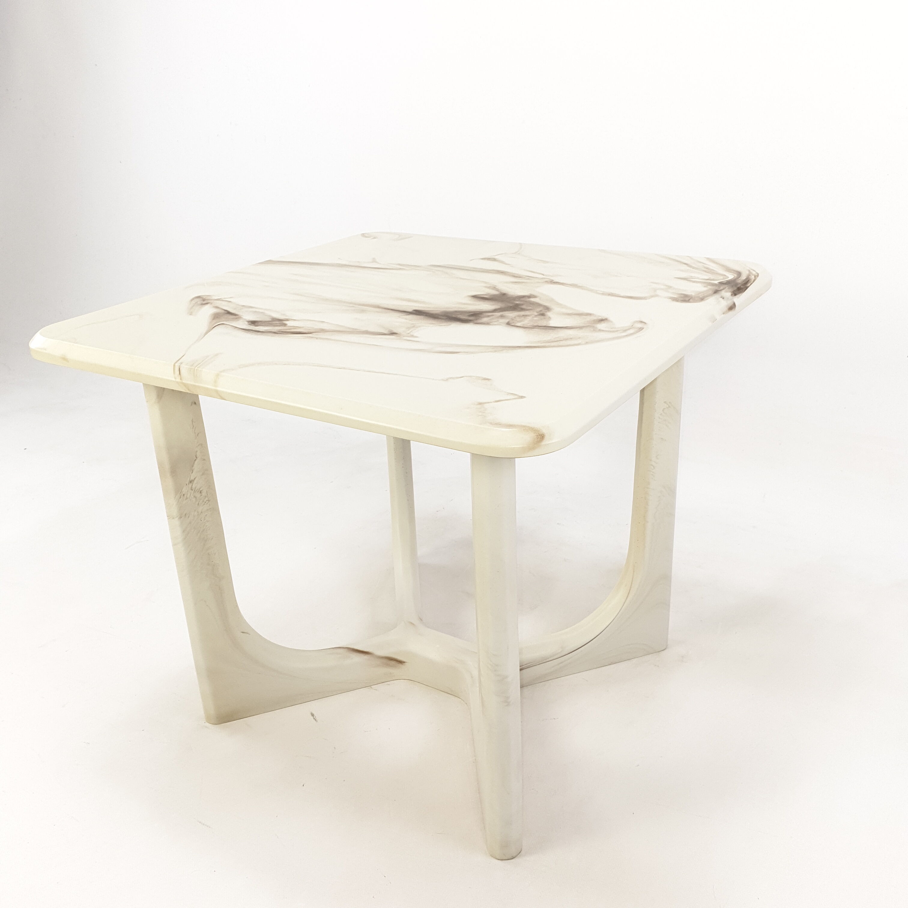 Table basse italienne marmorino du milieu du siècle, années 1950