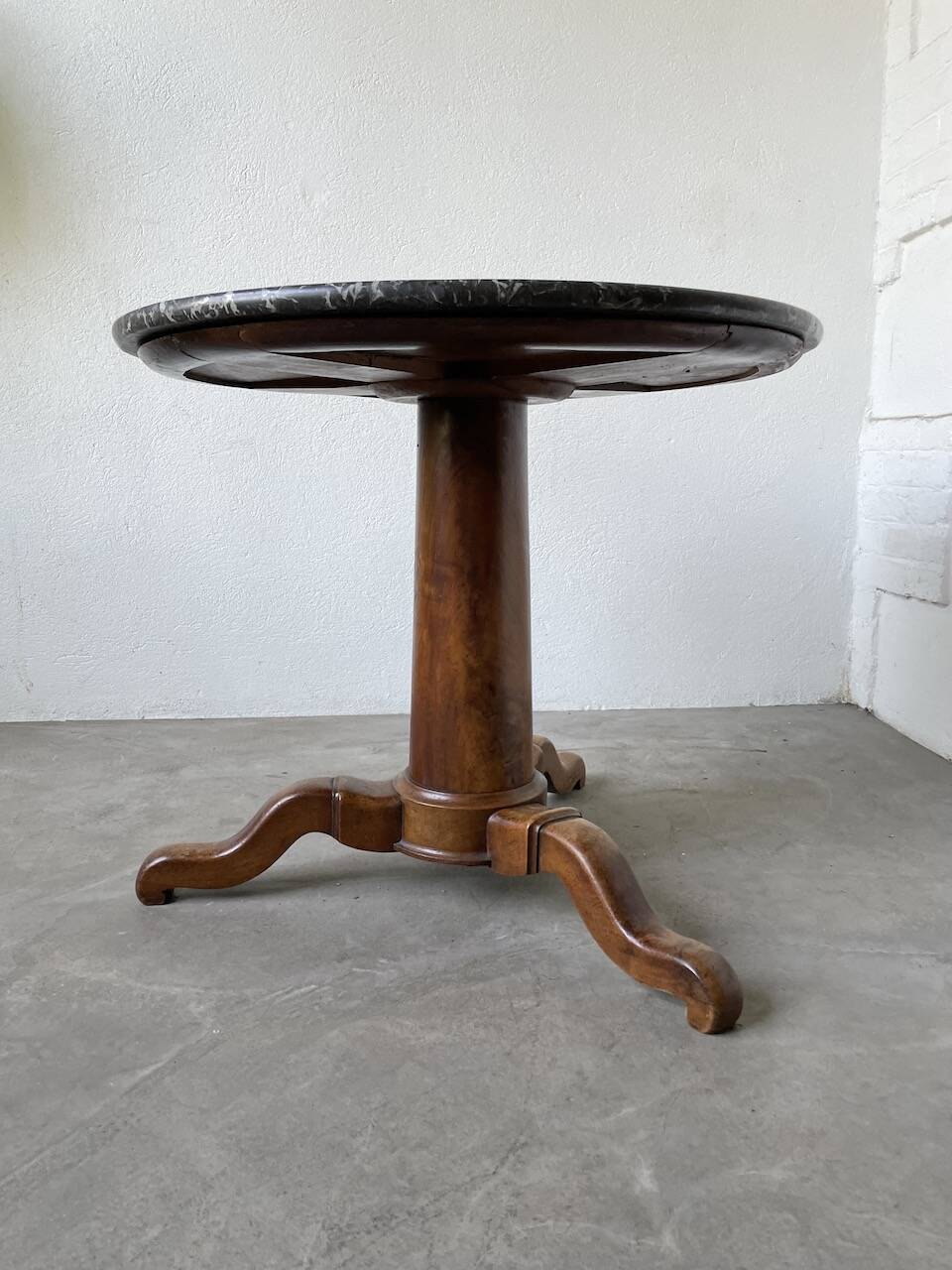 Empire walnut and marble pedestal table, late 19th century