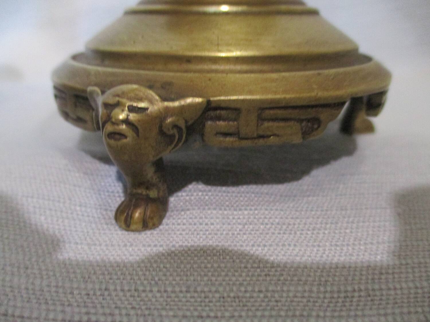 pair of Asian candlesticks from the 19th century in bronze