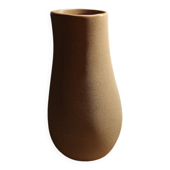 Ceramic vase