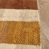 Traditional handwoven Berber rug, size 150 x 250 cm