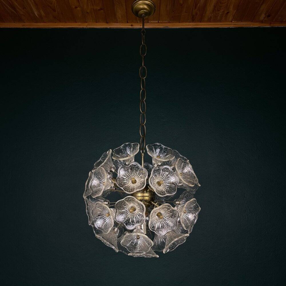Large Sputnik flower pendant in Murano by Paolo Venini for Veart, Italy, 1960s.