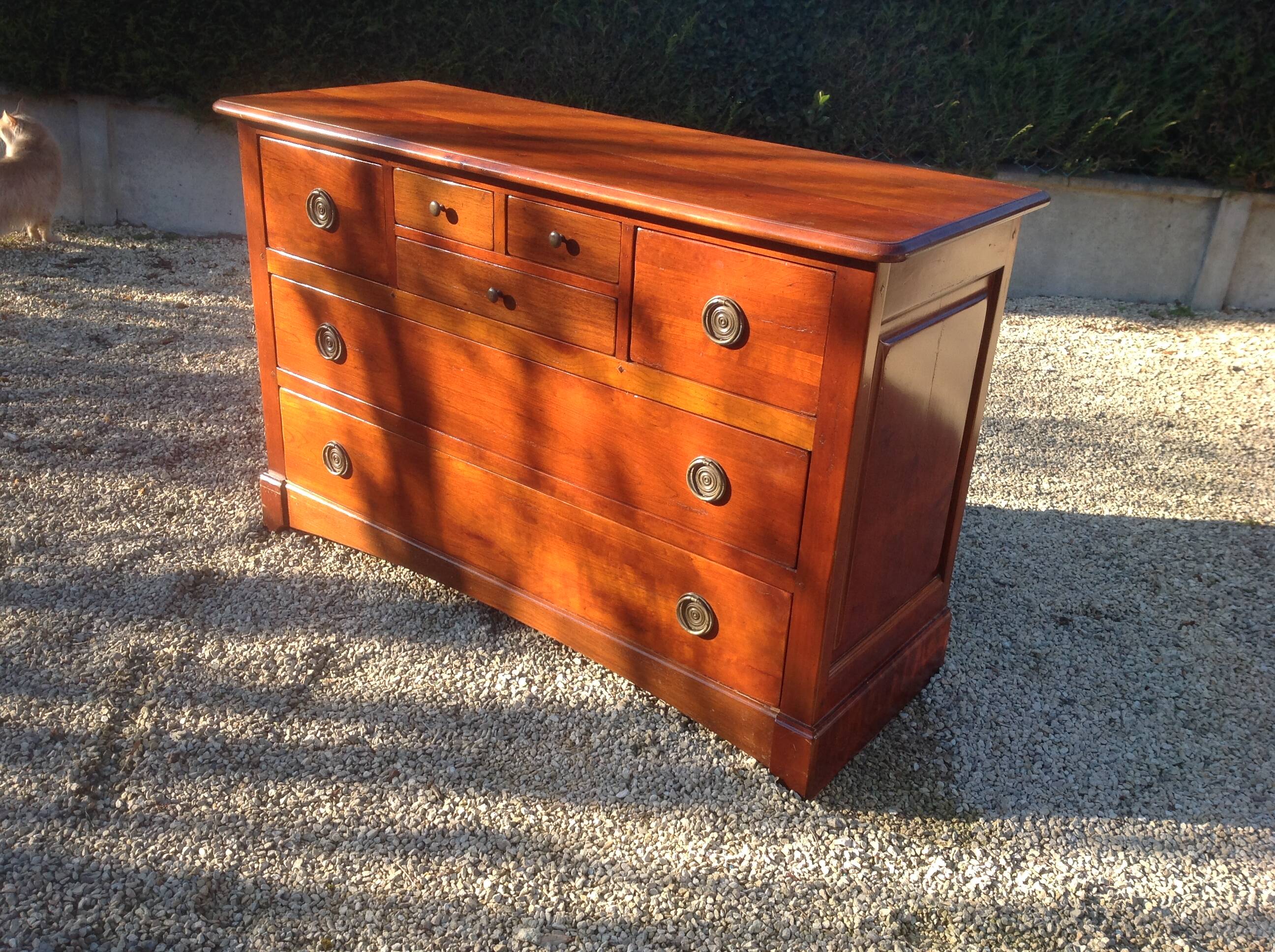 Large 7-drawer chest of drawers