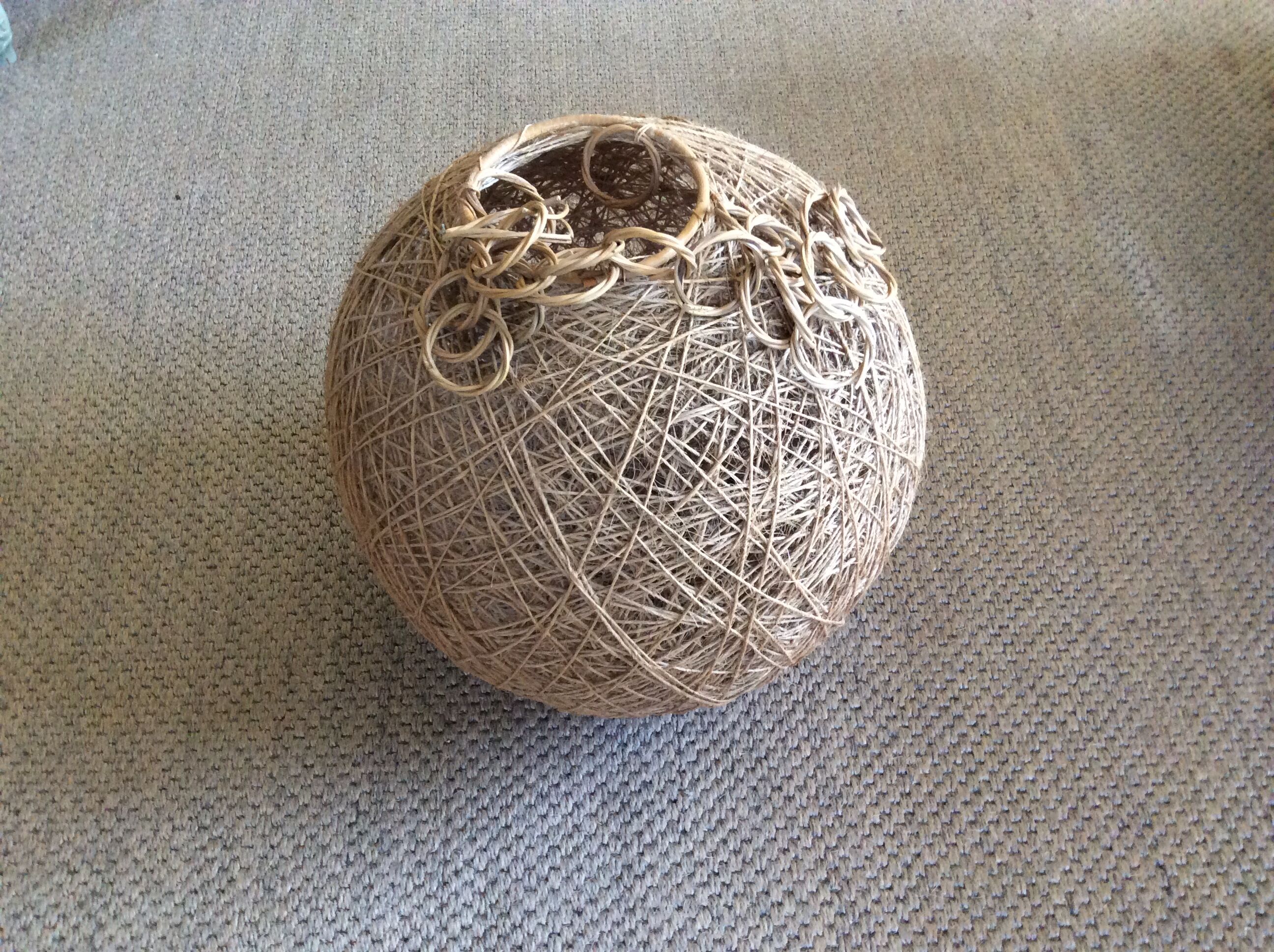 Rope ball suspension