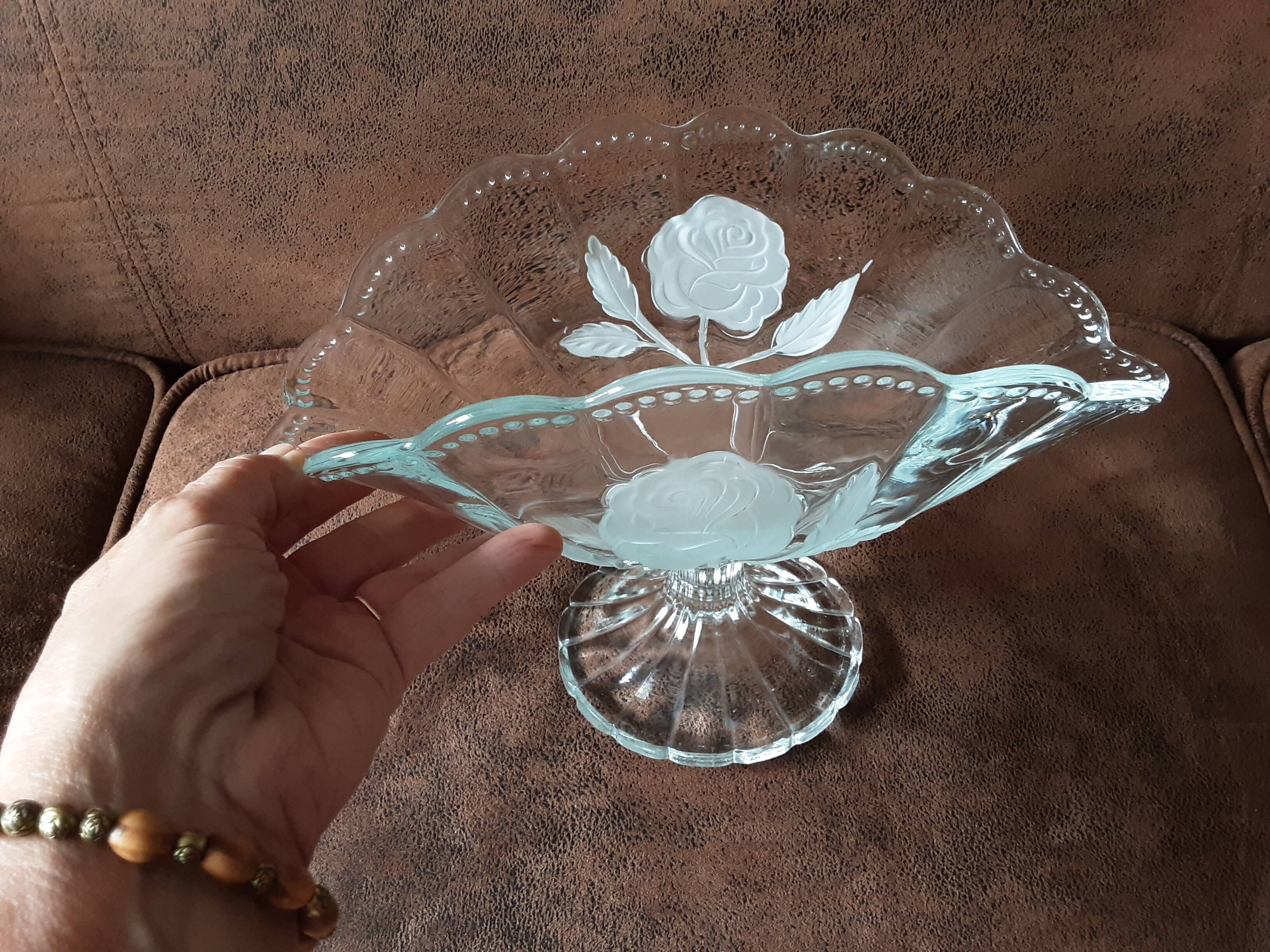 Original crystal footed cup