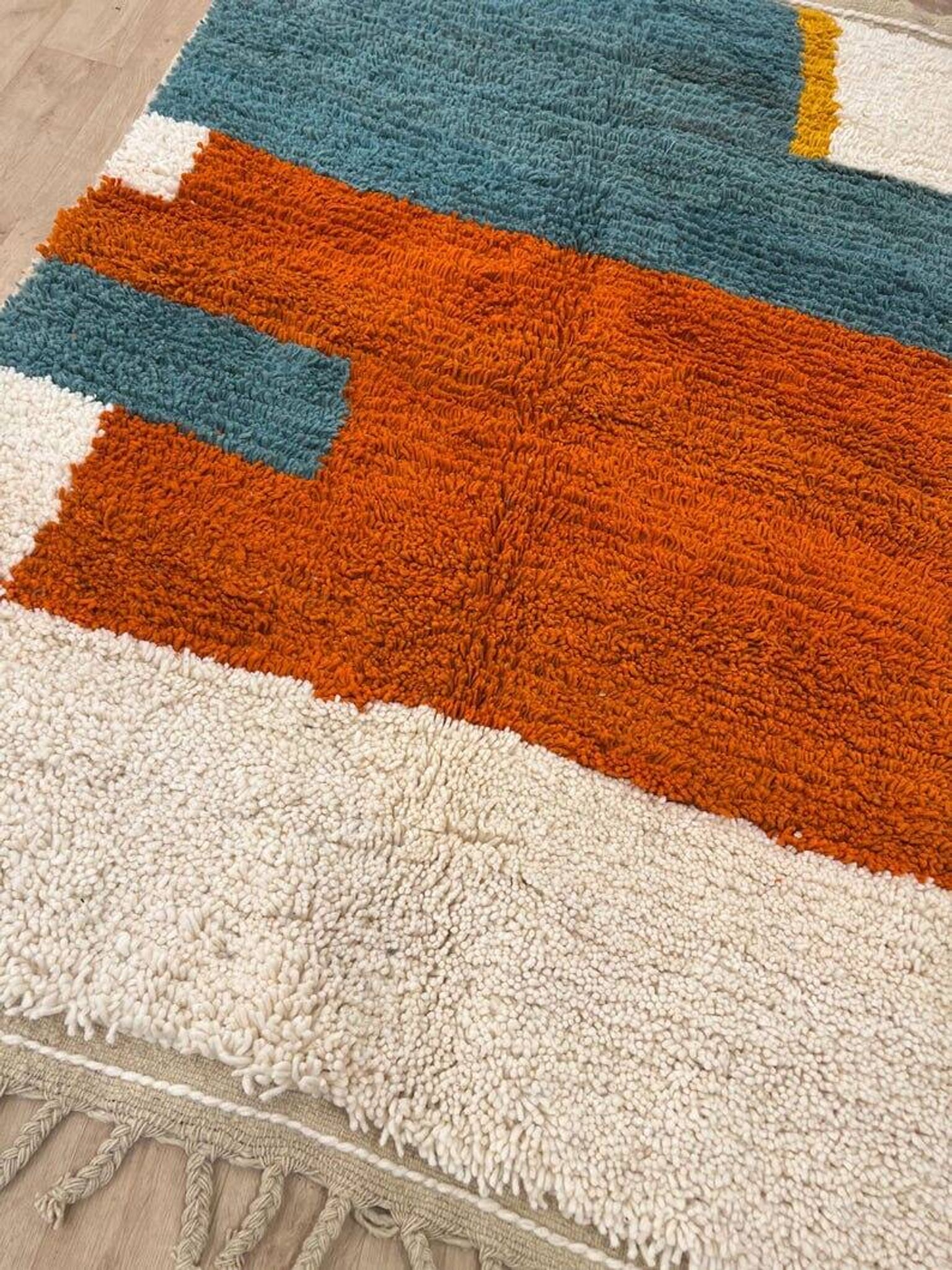 Tapis en laine naturelle fait main taille 150 x 250 cm