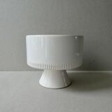 Coupe sur piédouche en céramique blanche