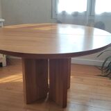 Extendable table and 4 leather chairs