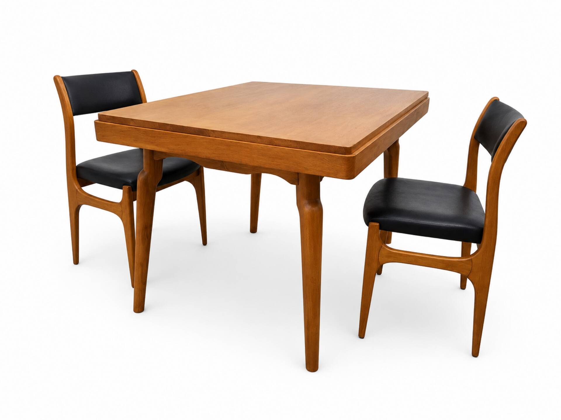 Table scandinave en chêne – 110 × 90 cm