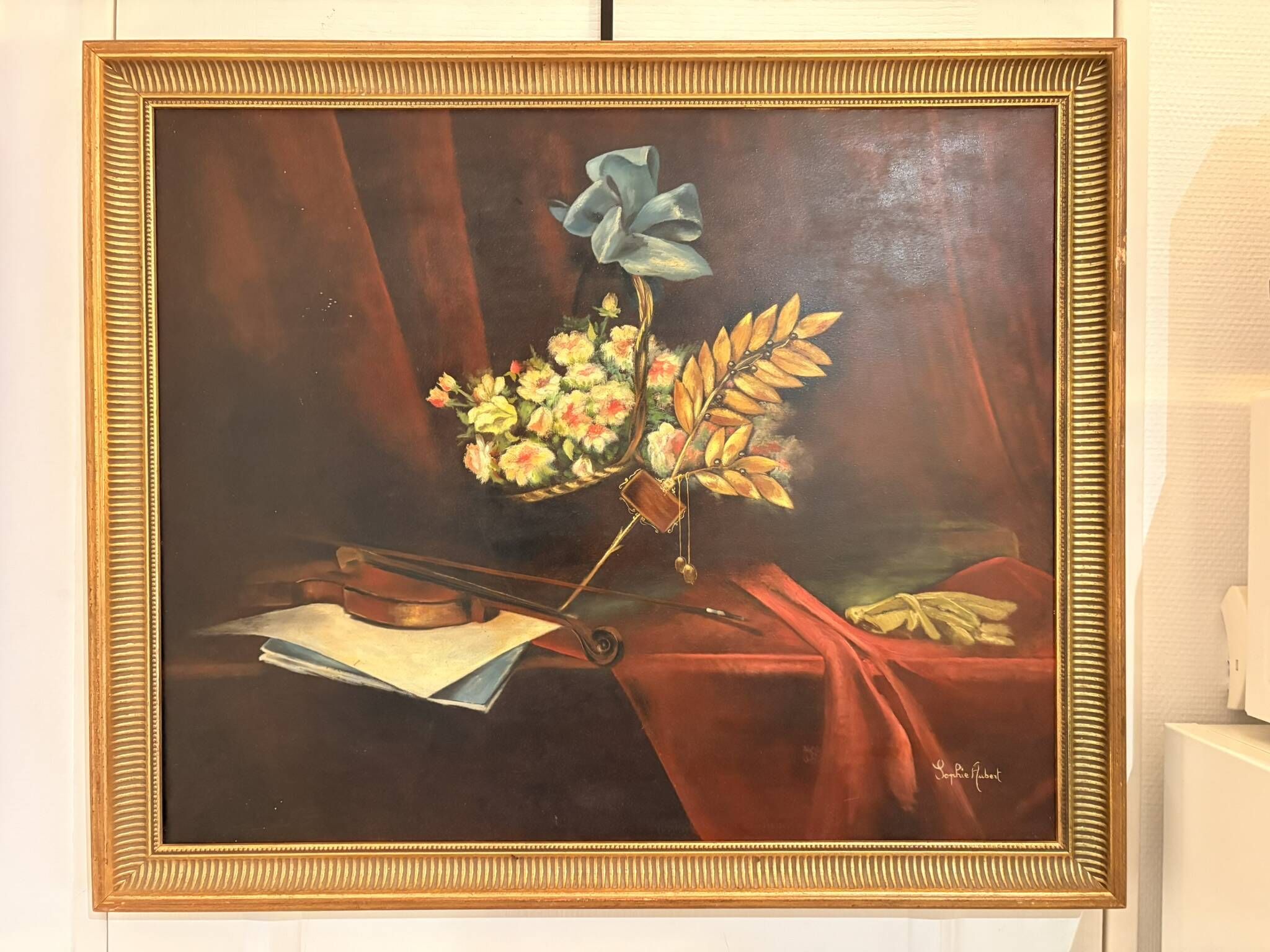 Ancien tableau peinture Nature Morte Plume violon Livre Lampe Fleurs
