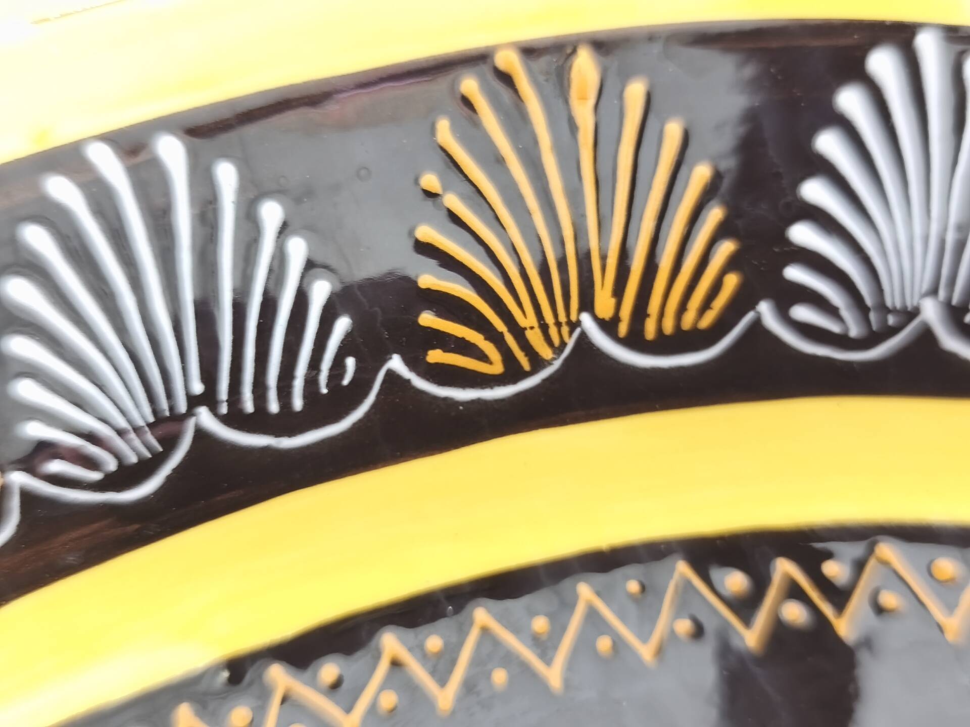 Henriot Quimper oval plate