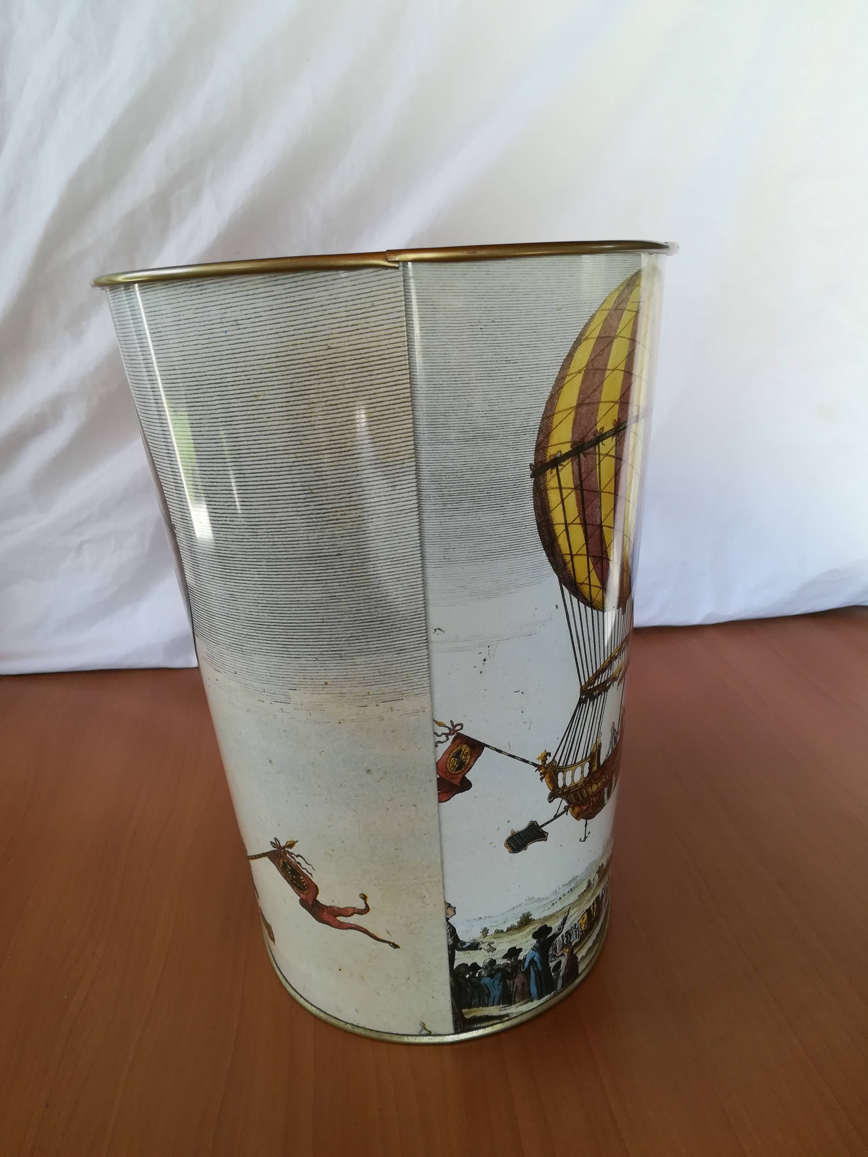 Waste paper basket Metal decor Hot air balloons
