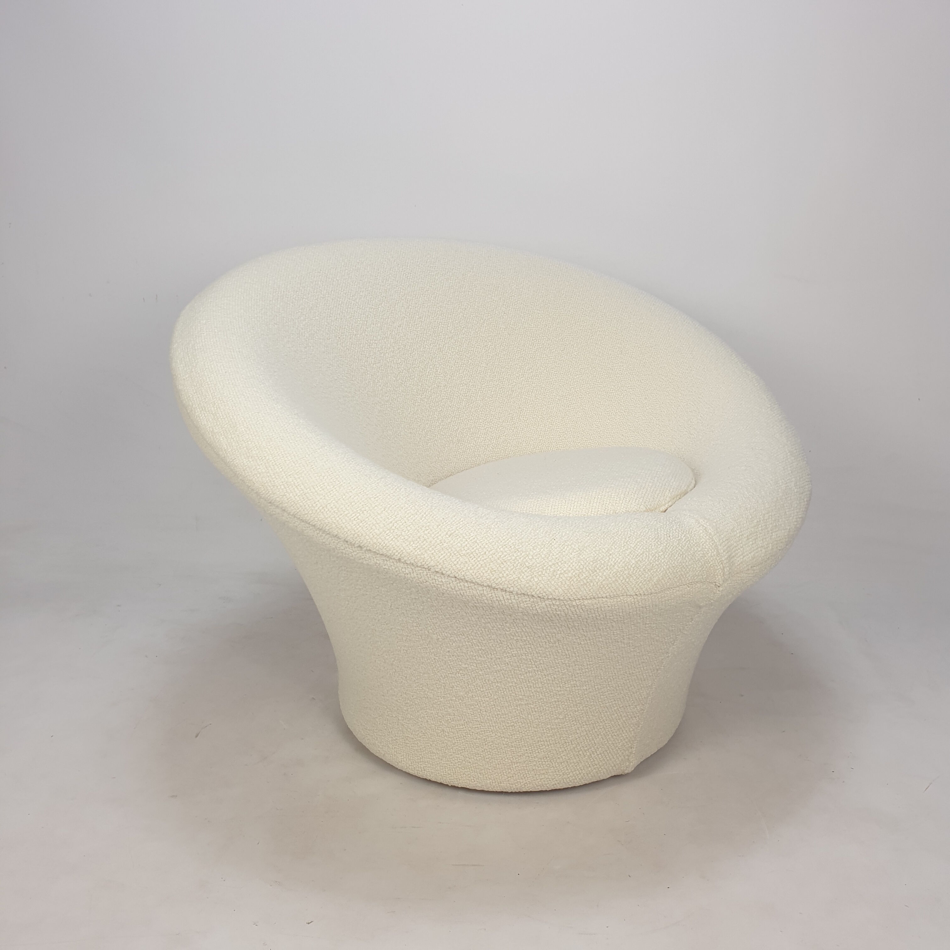 Mushroom Armchair by Pierre Paulin for Artifort