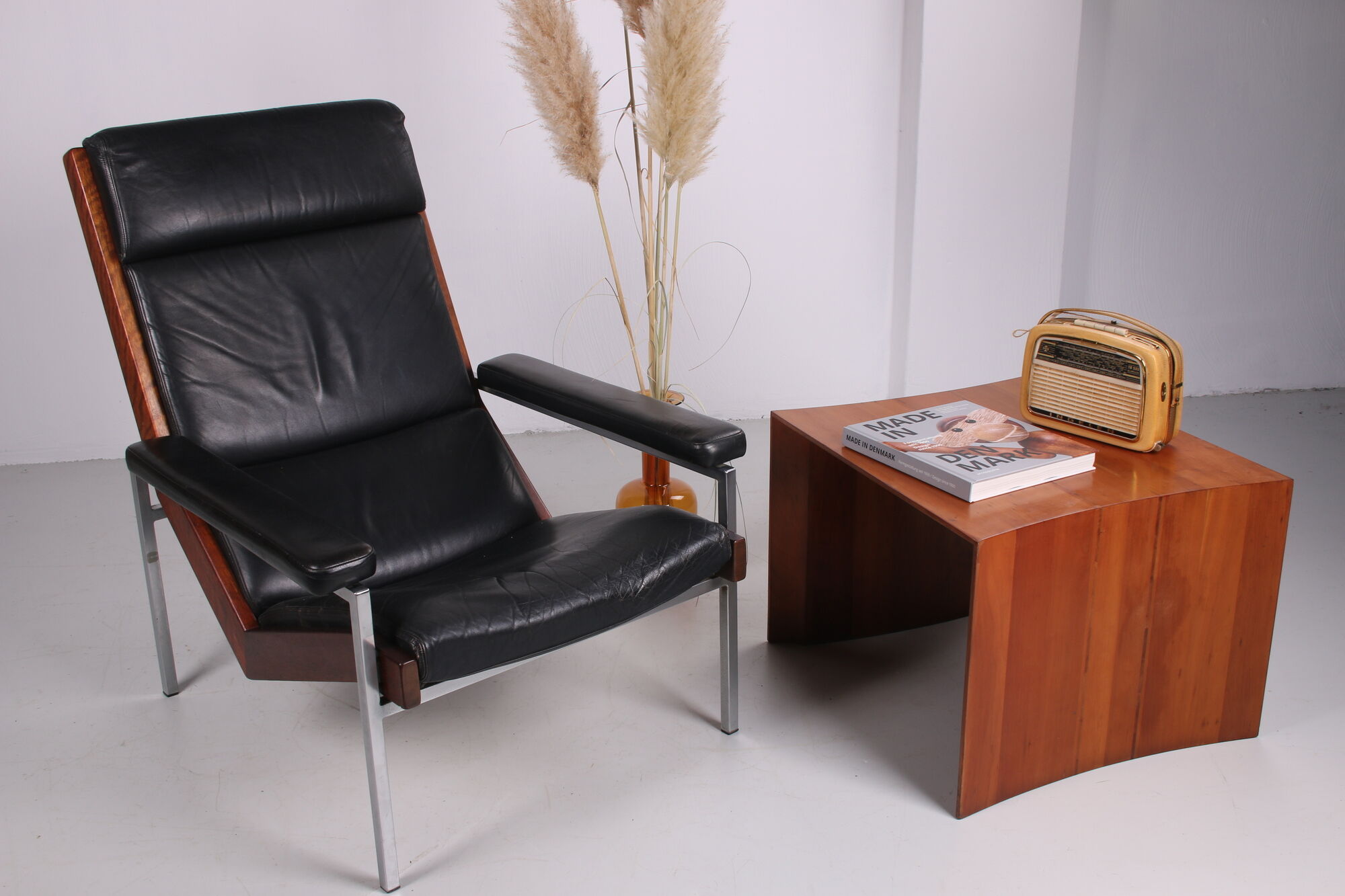 Rosewood and Leather Lotus chair by Rob Perry for 't Spectrum, 1960