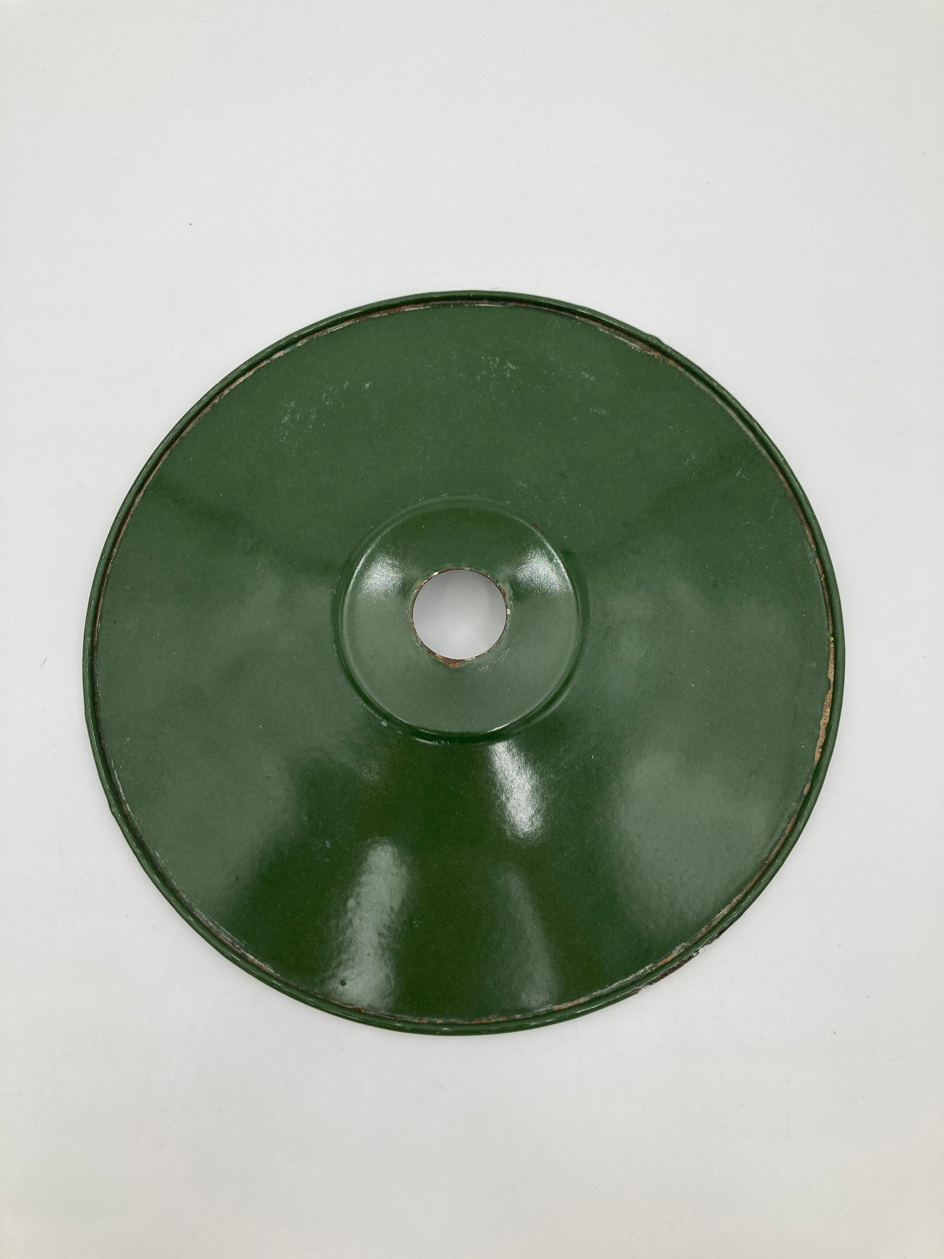 Green enamel suspension