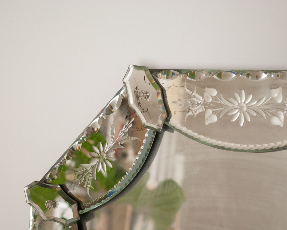 Venetian mirror 64x49cm