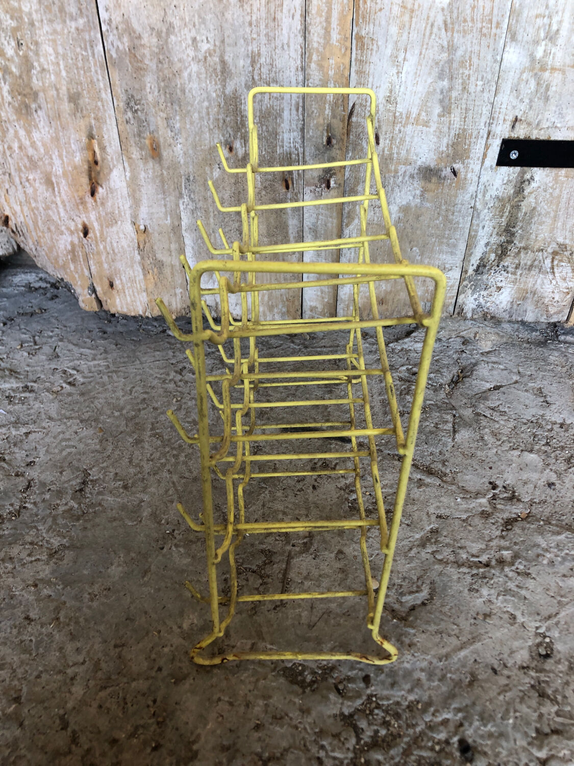 Old bottle holder holder yellow metal