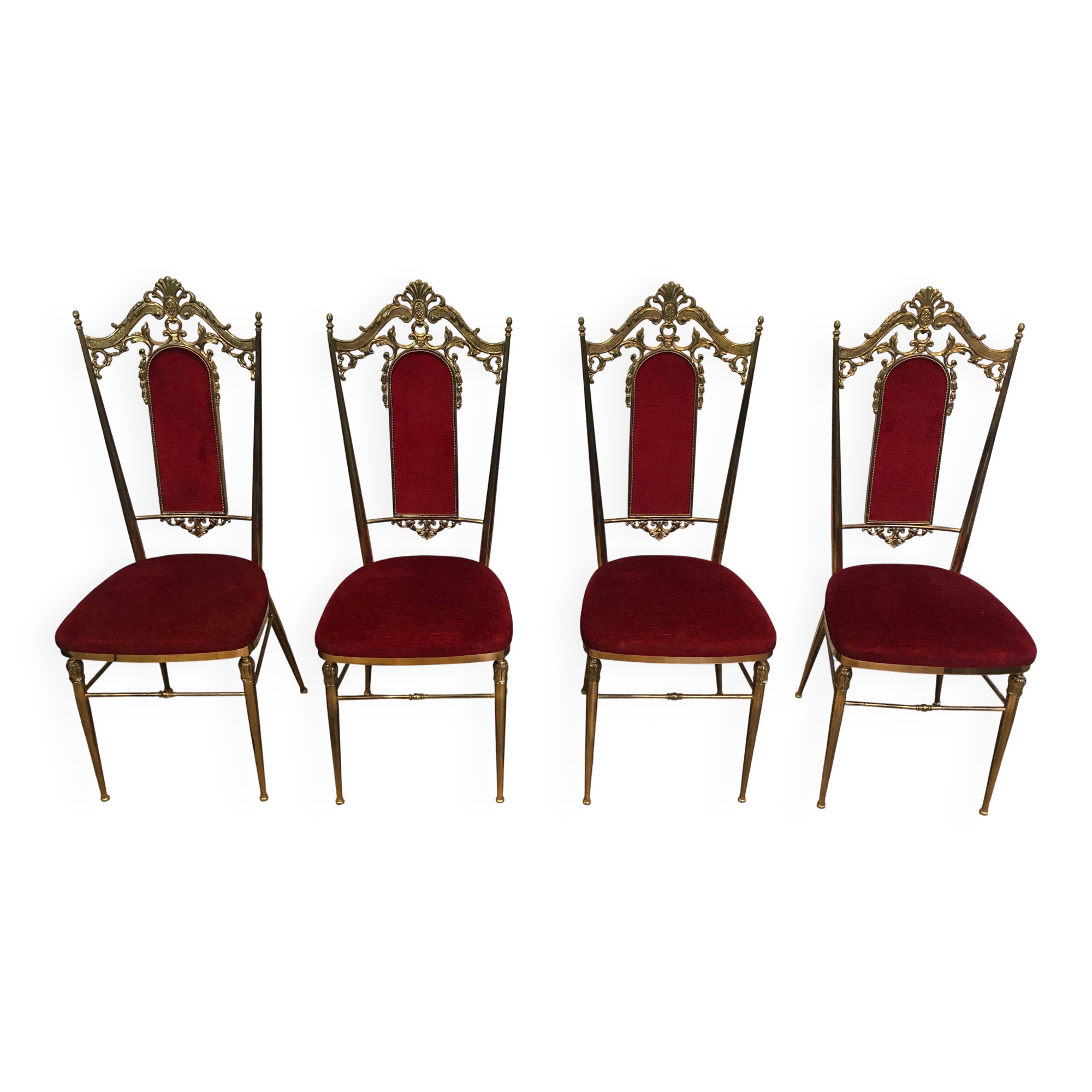 Suite de 4 chaises en laiton et velours rouge
