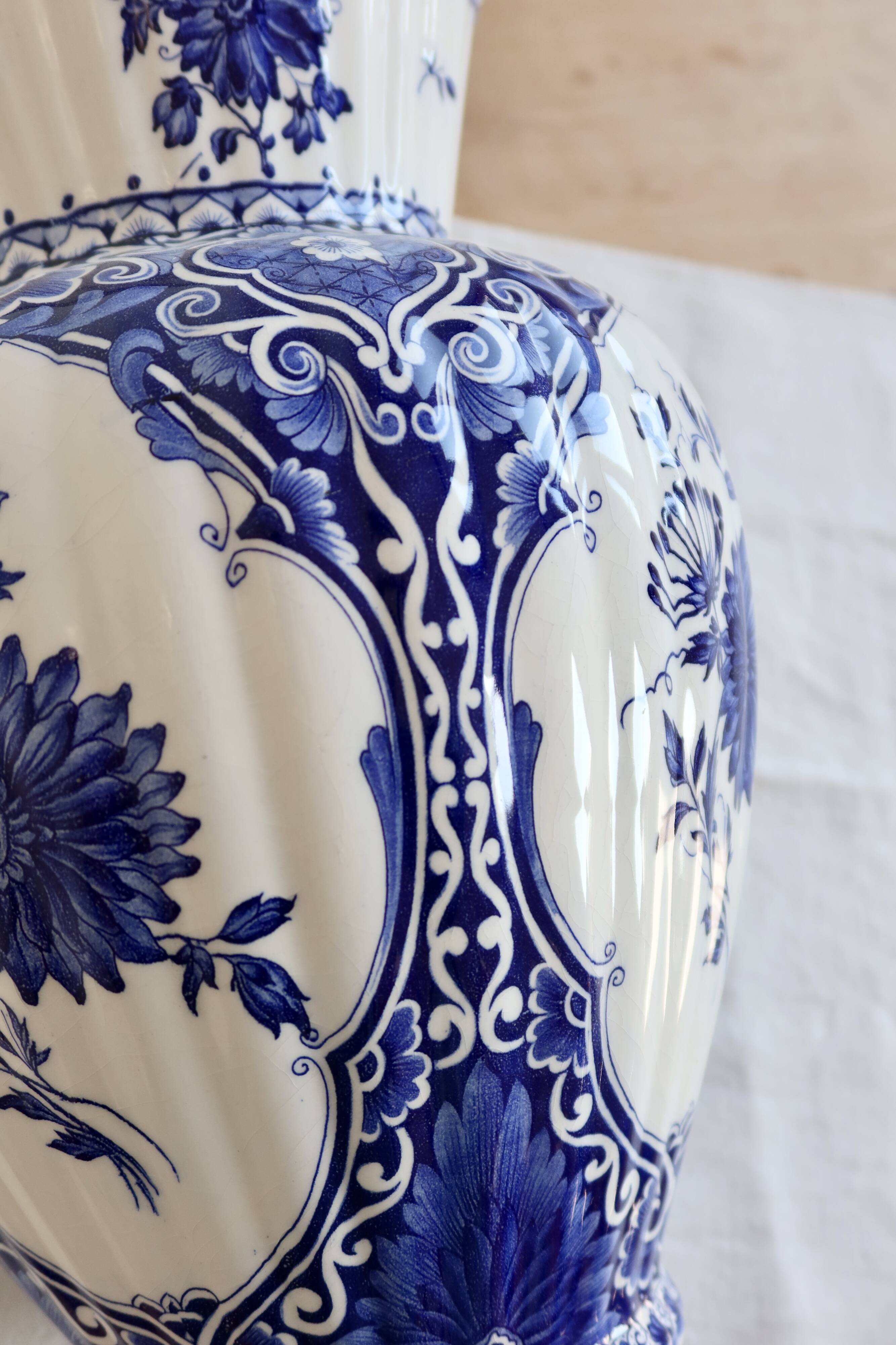 Vintage faience large vase - Blue and white Delft style - Floral decoration