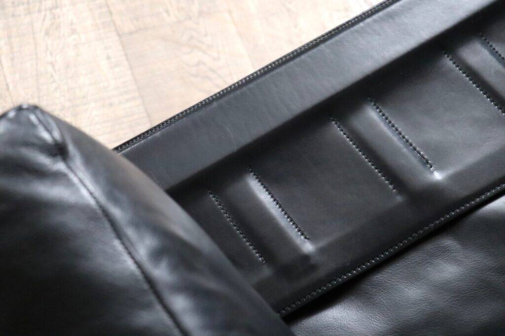 Canapé trois places Diesis en cuir noir, conçu par Antonio Citterio pour B&B Italia, années 1970