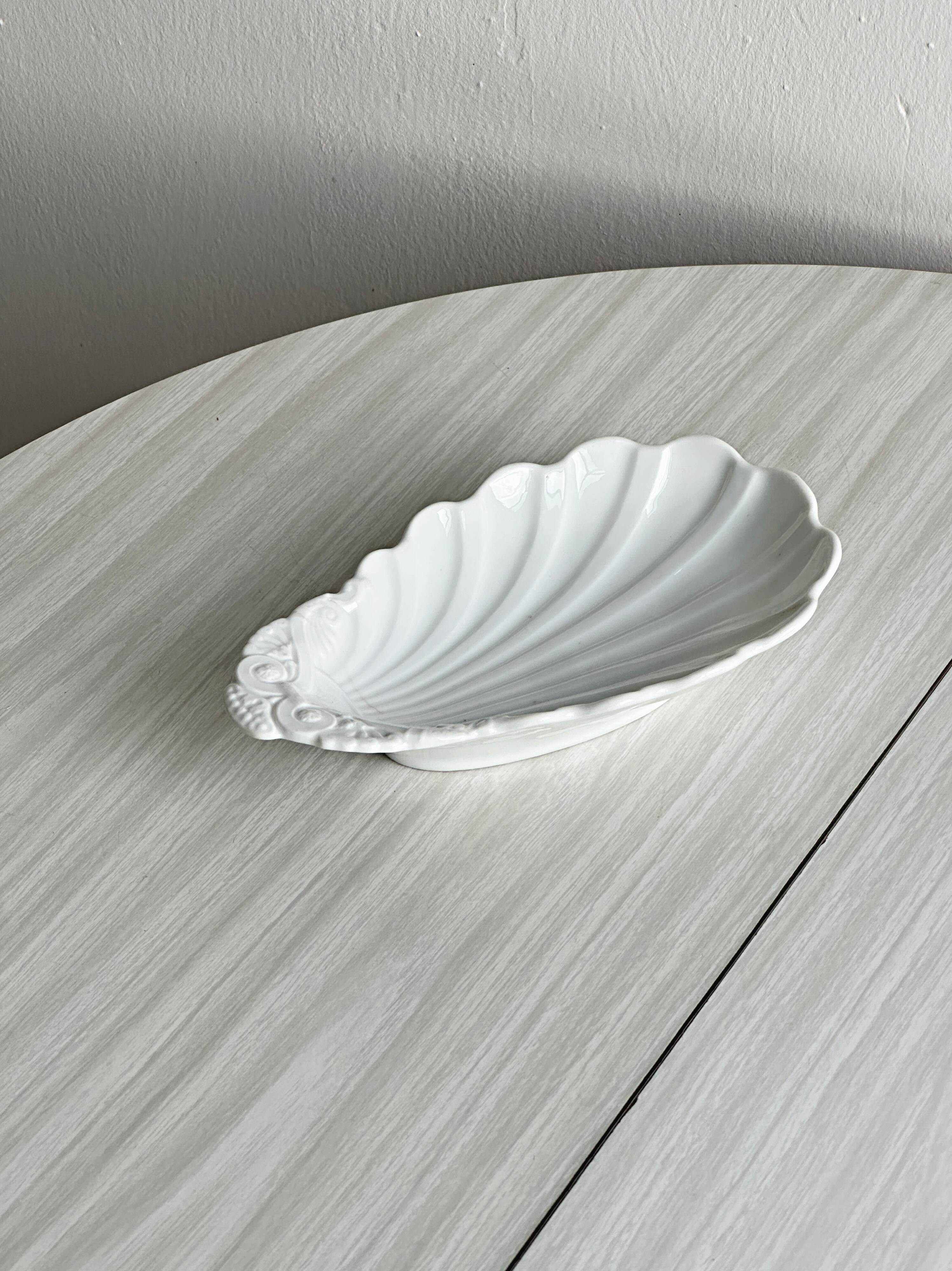 White ceramic shell bowl