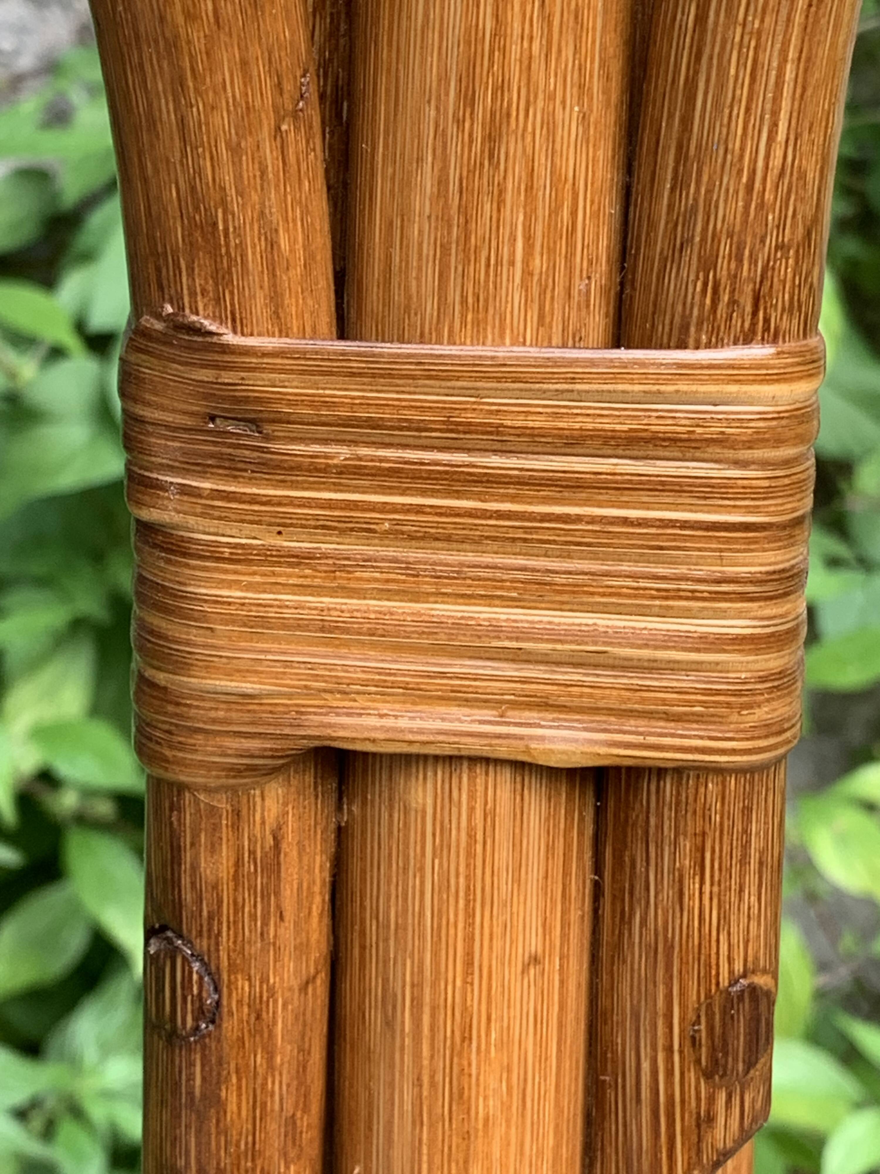 Perroquet portemanteau en rotin vintage 1970