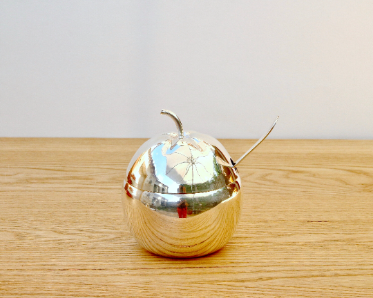 Art Deco, Sweet silver jam jar in the shape of an apple Inactive