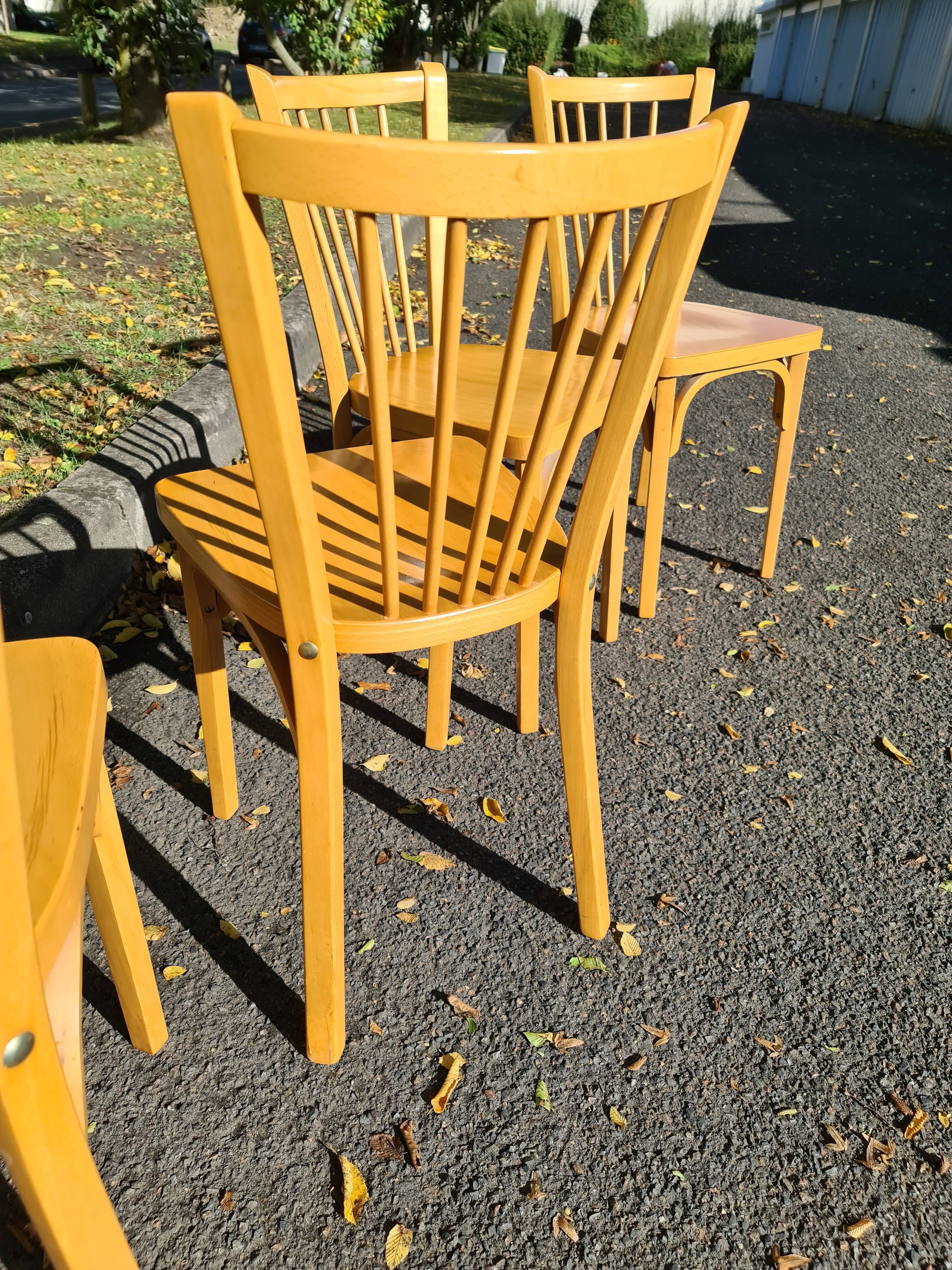 Série de 4 chaises vintage bistrot Baumann 87
