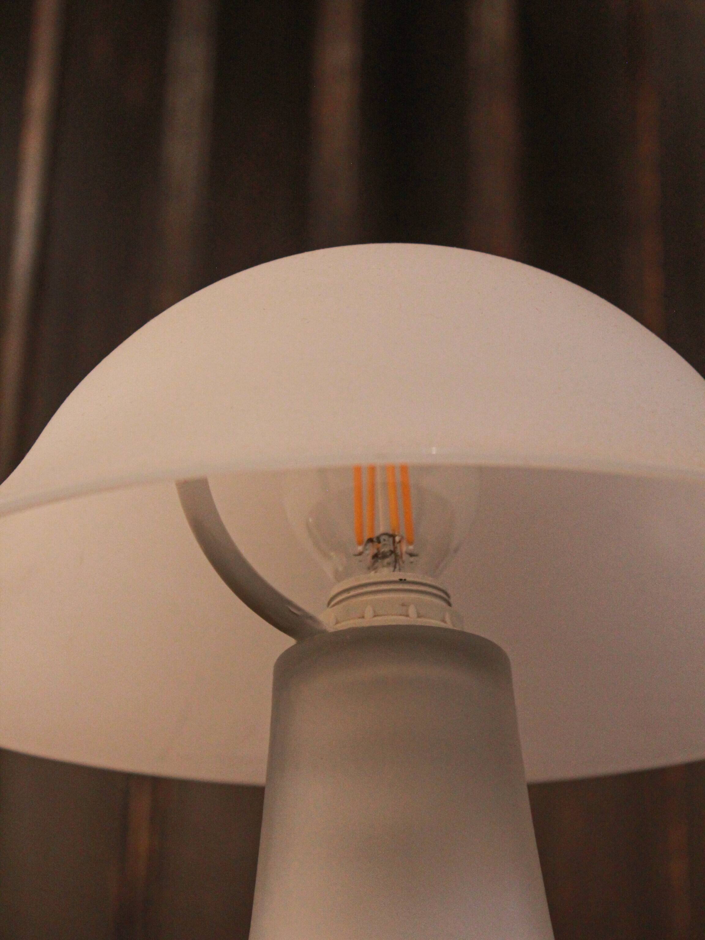 1970s Italian Murano lamp in white glass