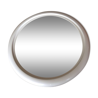 Round mirror