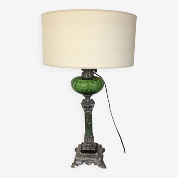 Lampe à pétrole verte électrifiée