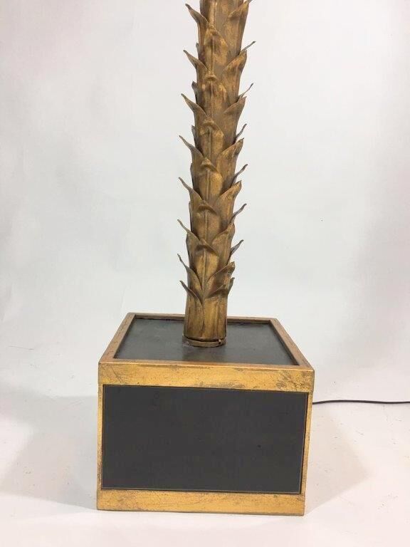 FLOOR LAMP IN THE SHAPE OF A GOLDEN METAL PALM TREE OF 181 CM H