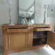 Buffet de belle facture en bois brut, 2 portes , 3 tiroirs .